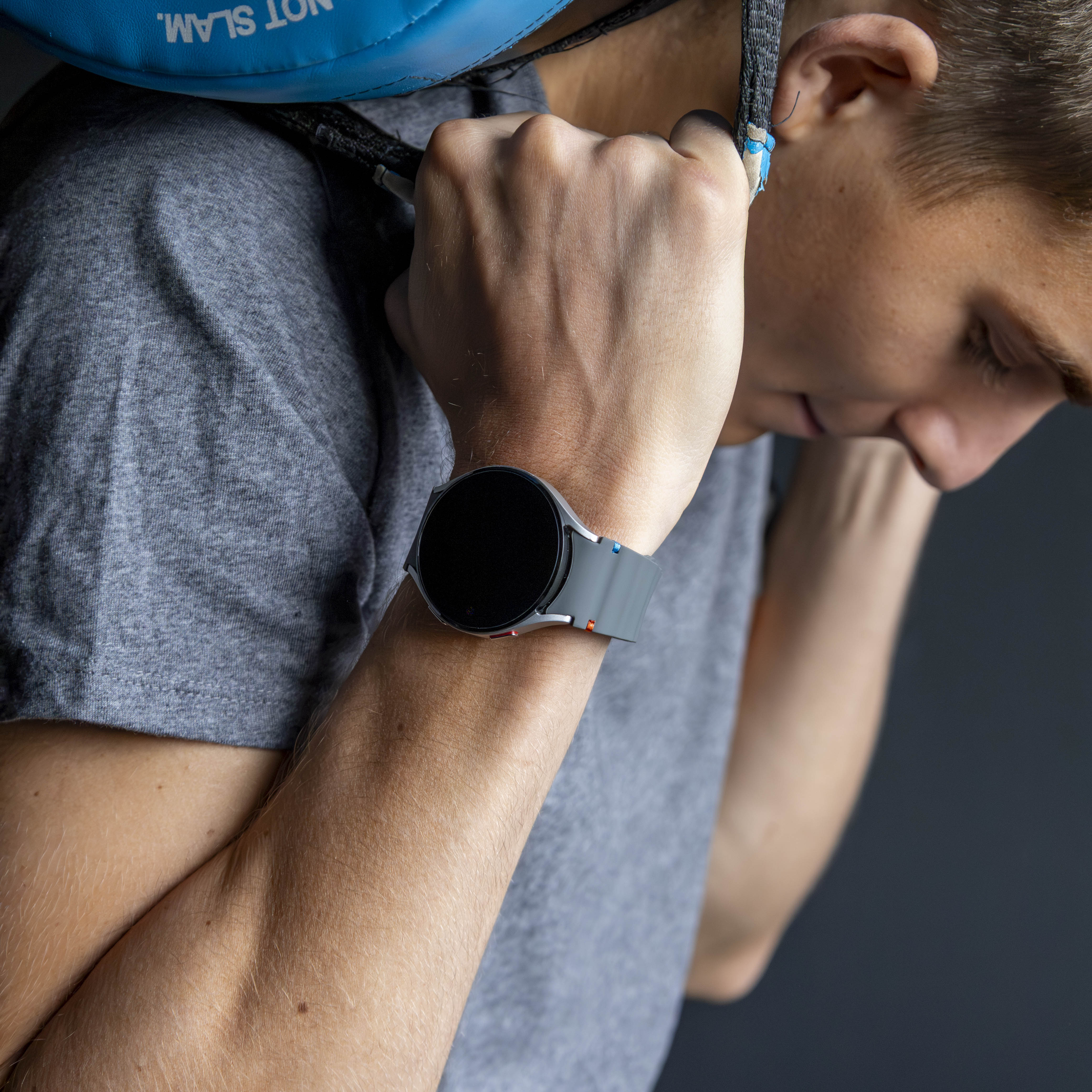 Samsung Galaxy Watch 4 Classic 46mm Wave Strap (Dark Gray)