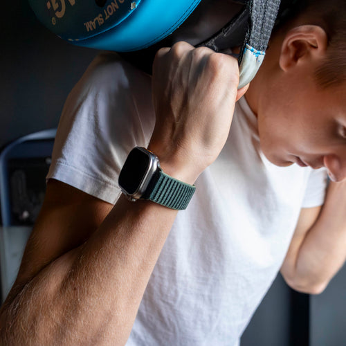 Strap-it Bracelet nylon Wave Apple Watch (vert foncé)