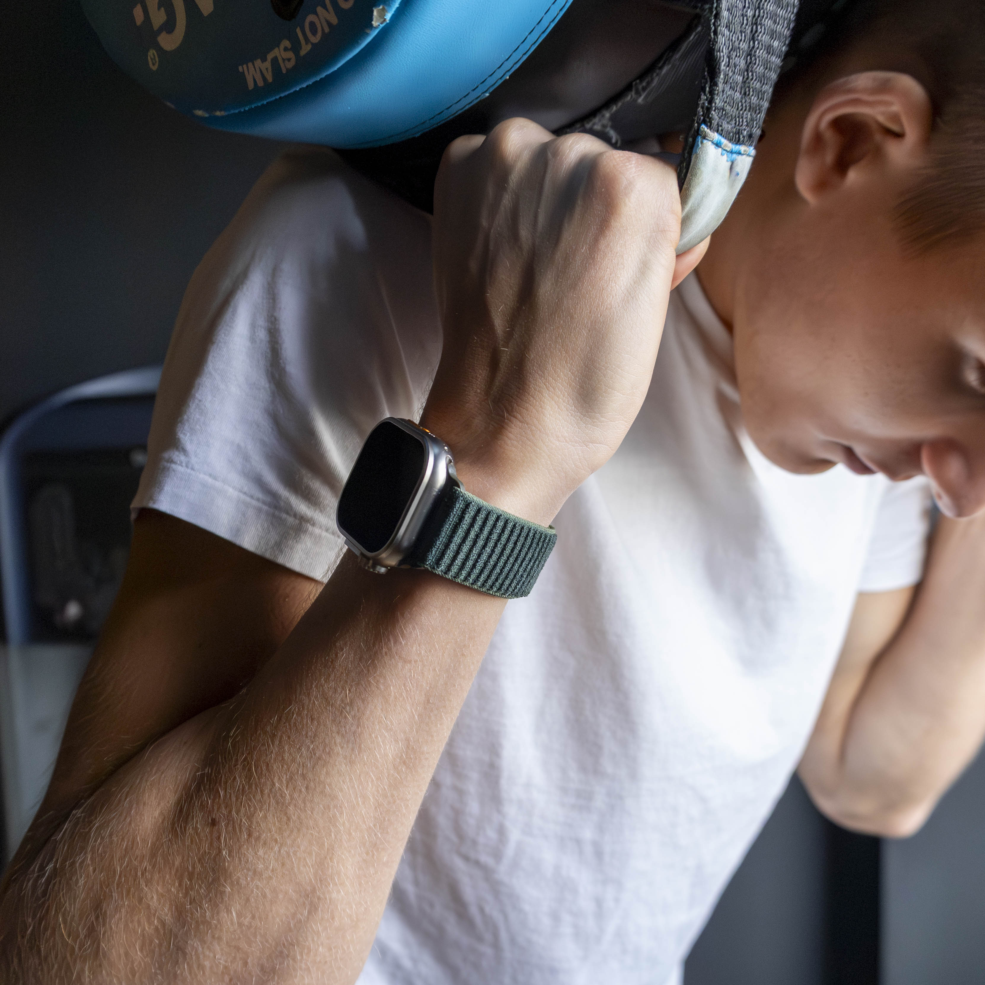 Strap-it Bracelet nylon Wave Apple Watch (vert foncé)