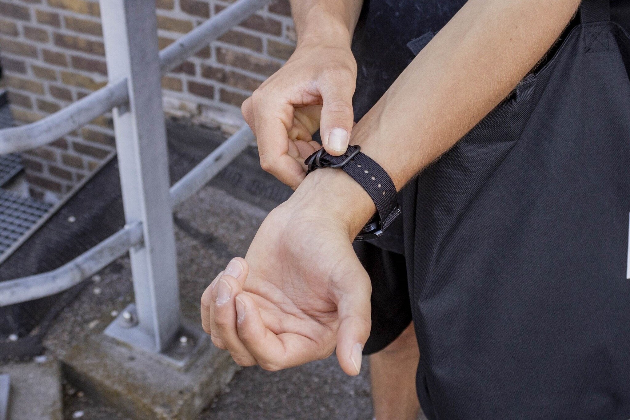 BALR Bracelet nylon avec boucle Polar Vantage M (noir)