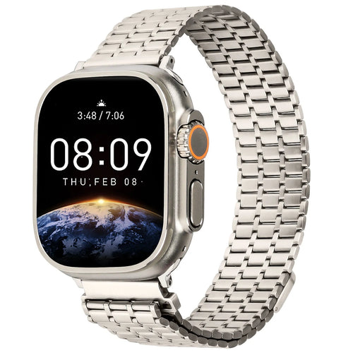 Metal Mesh Strap 'Deluxe', starlight, on a watch, 3/4 front view