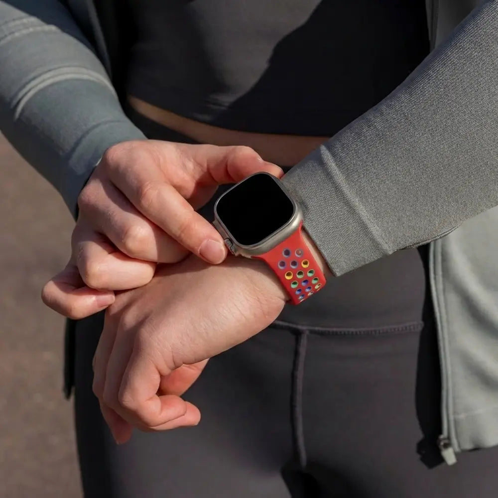Bracelet sport Apple Watch (rouge / multicolore)