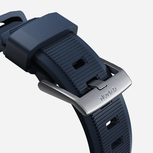 Nomad Bracelet de silicone résistant Apple Watch argenté/bleu atlantique)