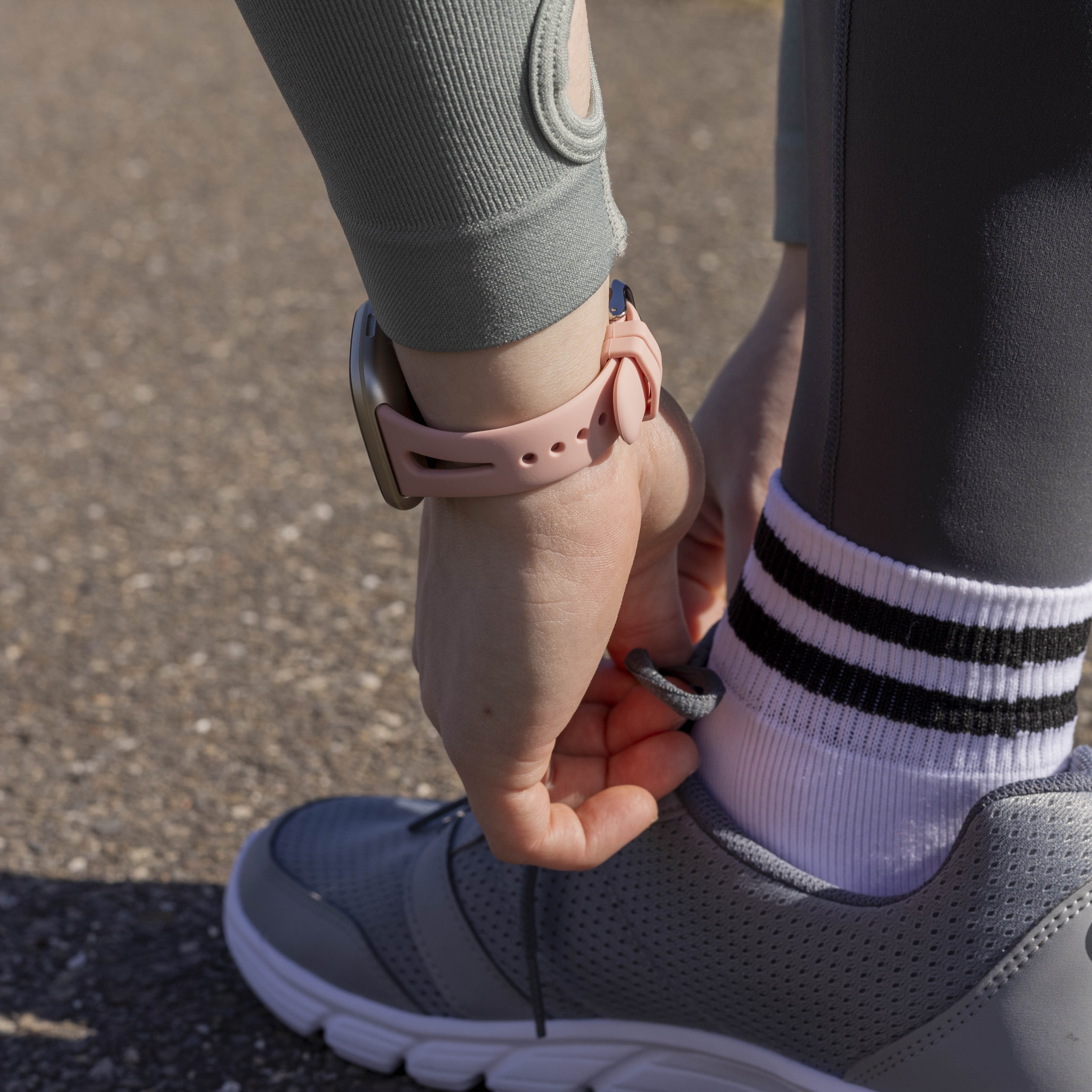 Bracelet silicone de luxe Fitbit Versa 3 (rose)