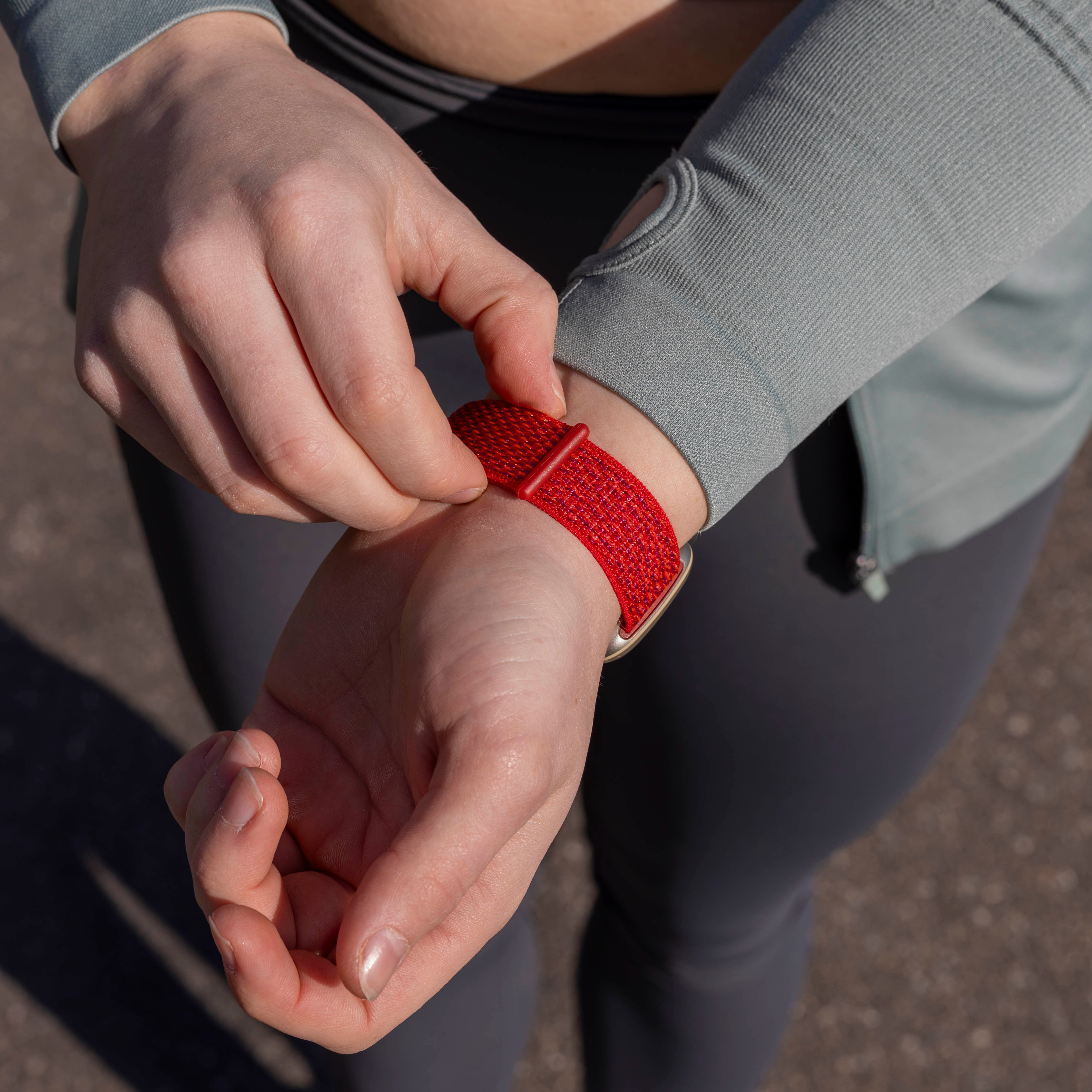 Bracelet nylon Fitbit Sense (rouge)
