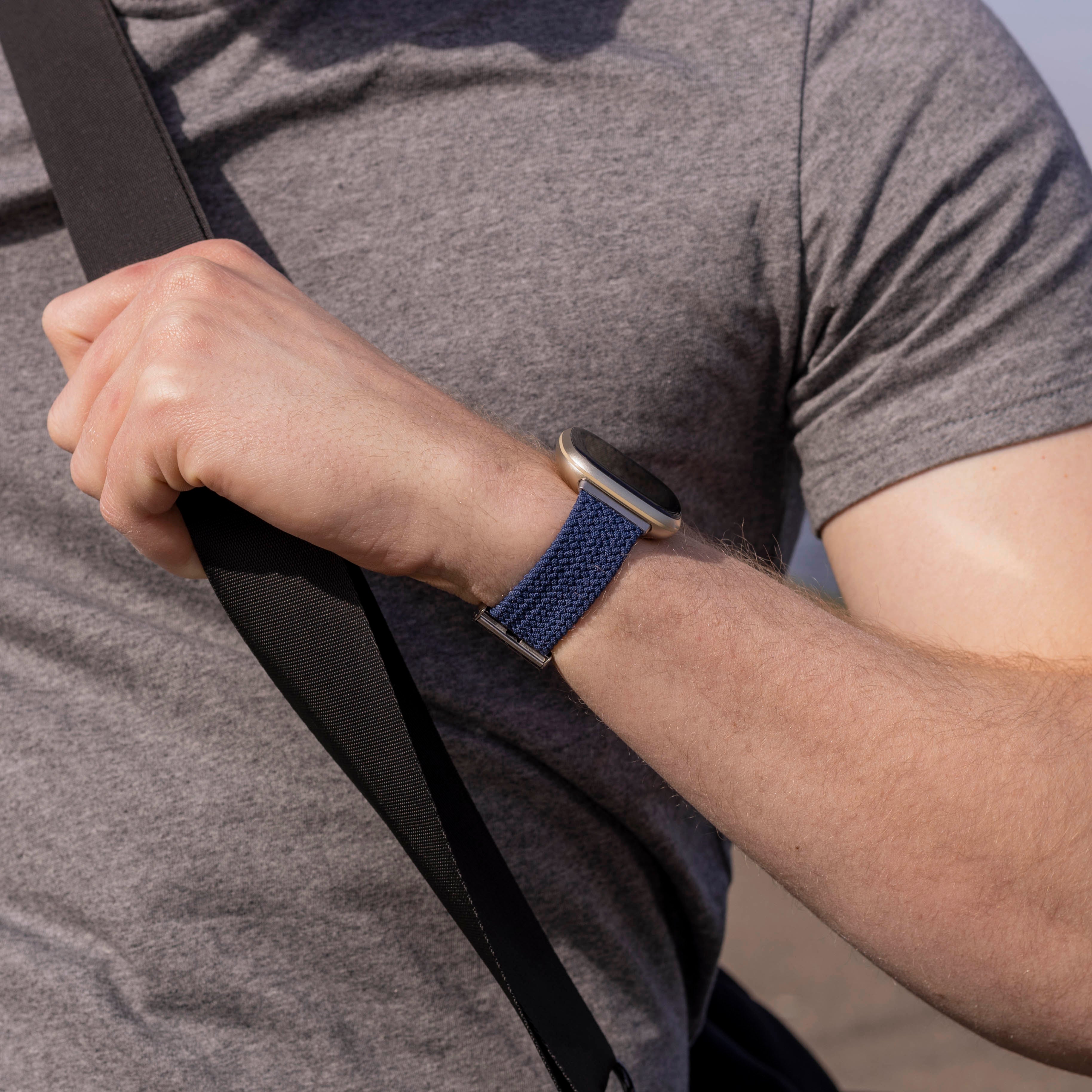 Bracelet tressé réglable Fitbit Versa 3 (bleu foncé)