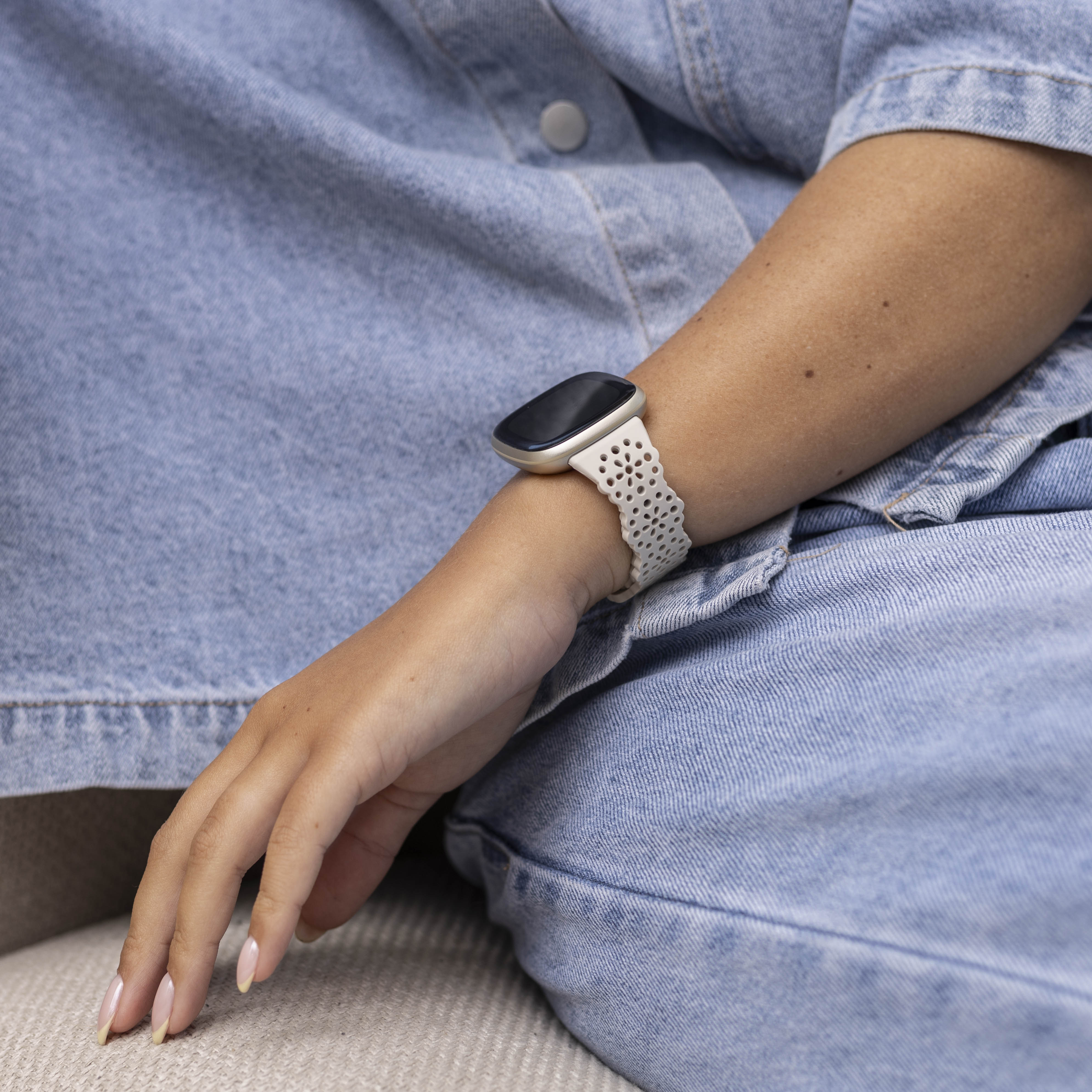 Bracelet silicone avec motif Fitbit Versa 3 (sable rose)