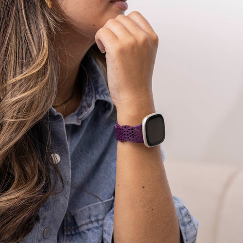 Bracelet silicone avec motif Fitbit Sense (violet)