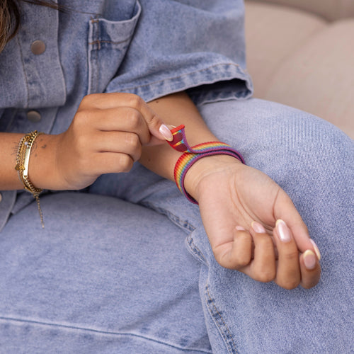 Bracelet nylon Fitbit Sense (arc-en-ciel)