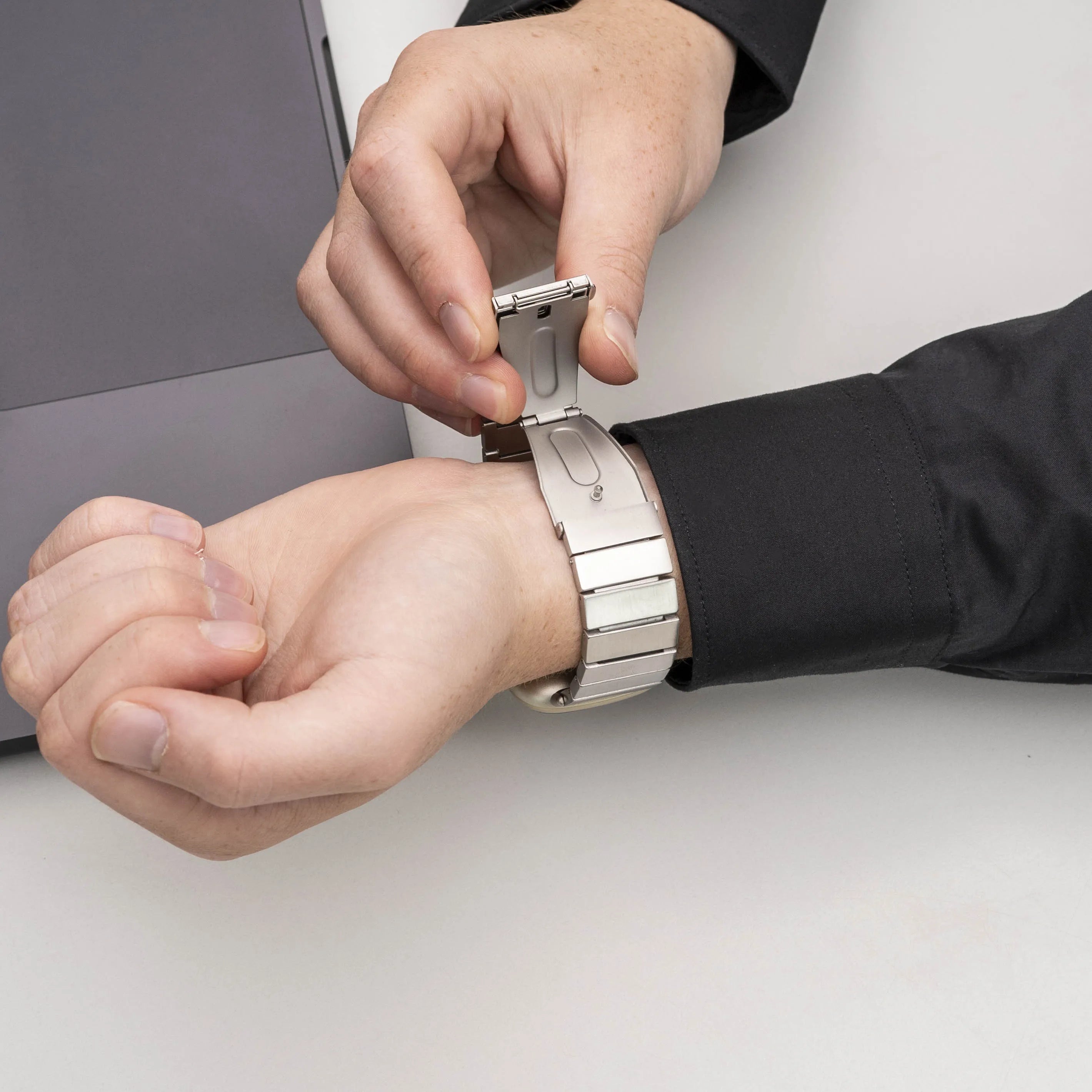 Bracelet métal Fitbit Sense (argent)