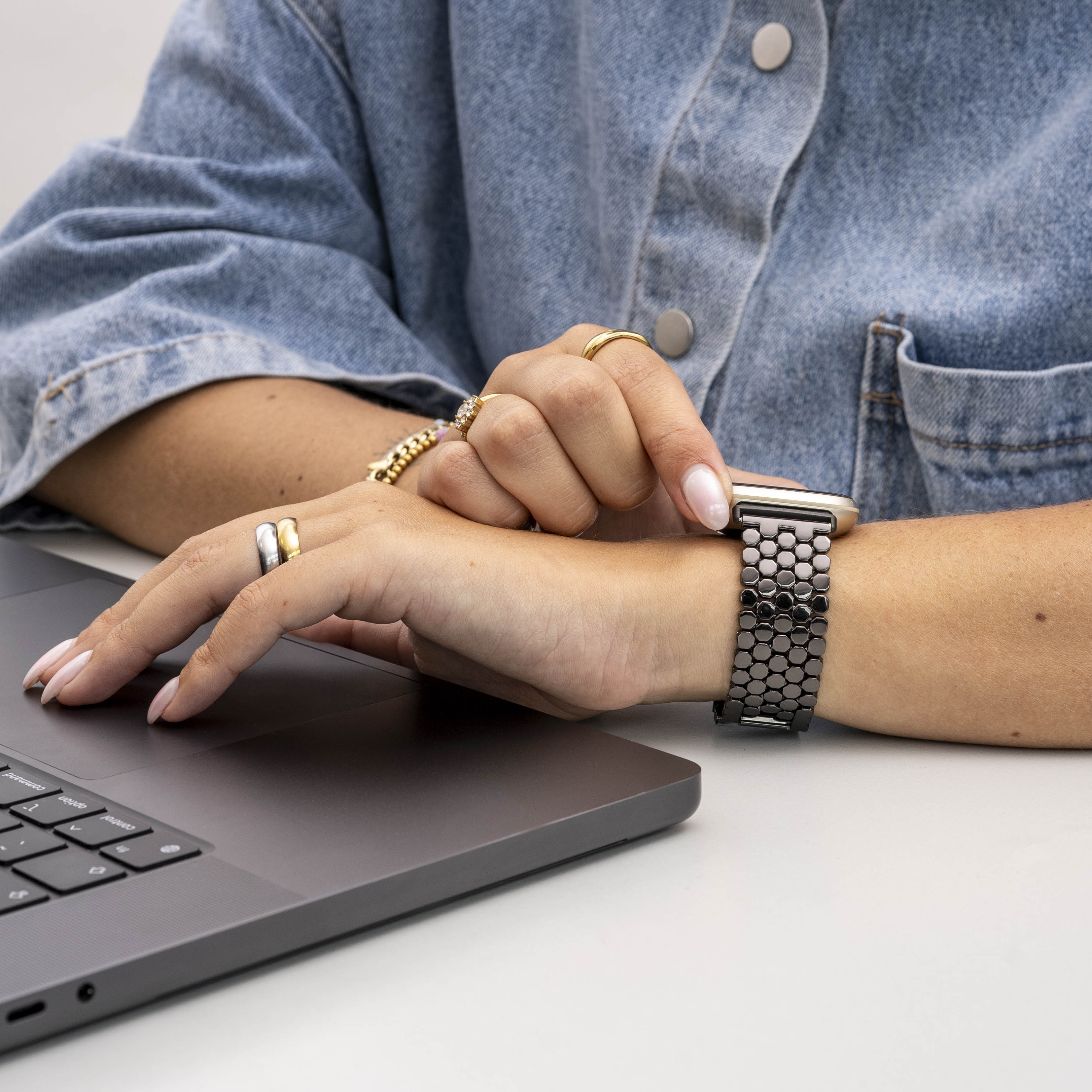 Bracelet acier poisson Fitbit Sense (noir)