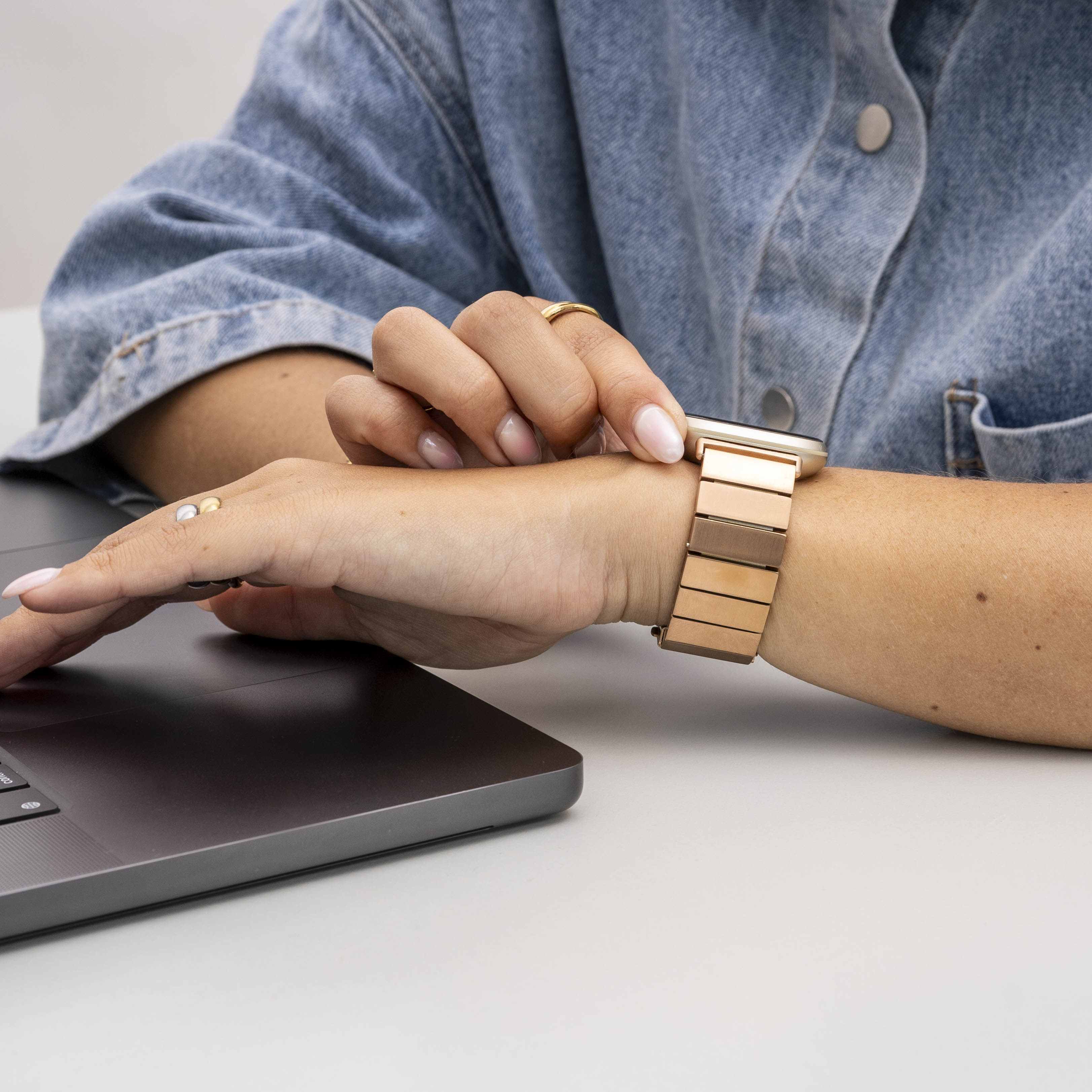 Bracelet métal Fitbit Versa 3 (or rose)