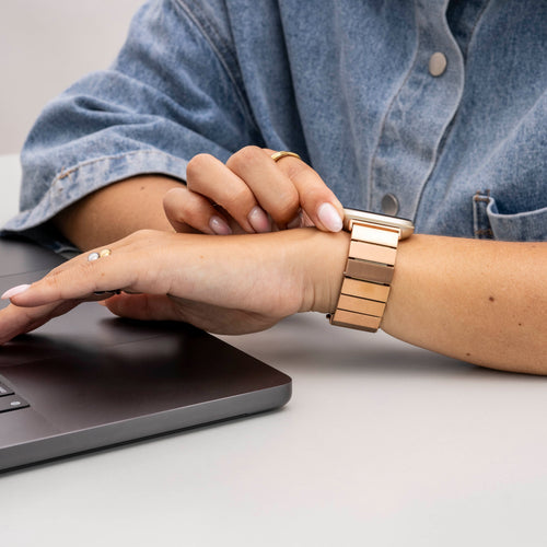 Bracelet métal Fitbit Sense (or rose)