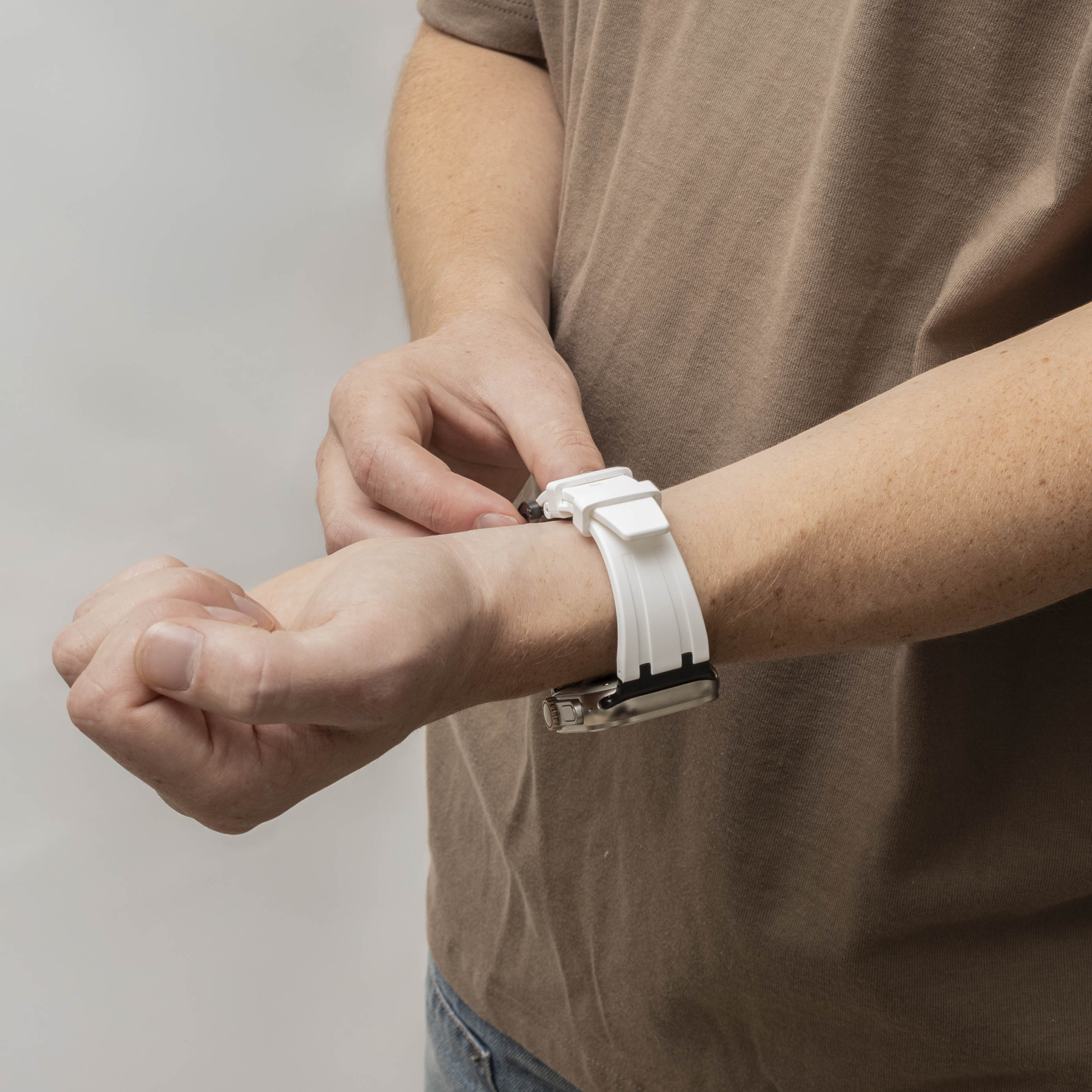 Bandz Apple Watch Silicone Strap 'Luxe Liquid' (White With Black)