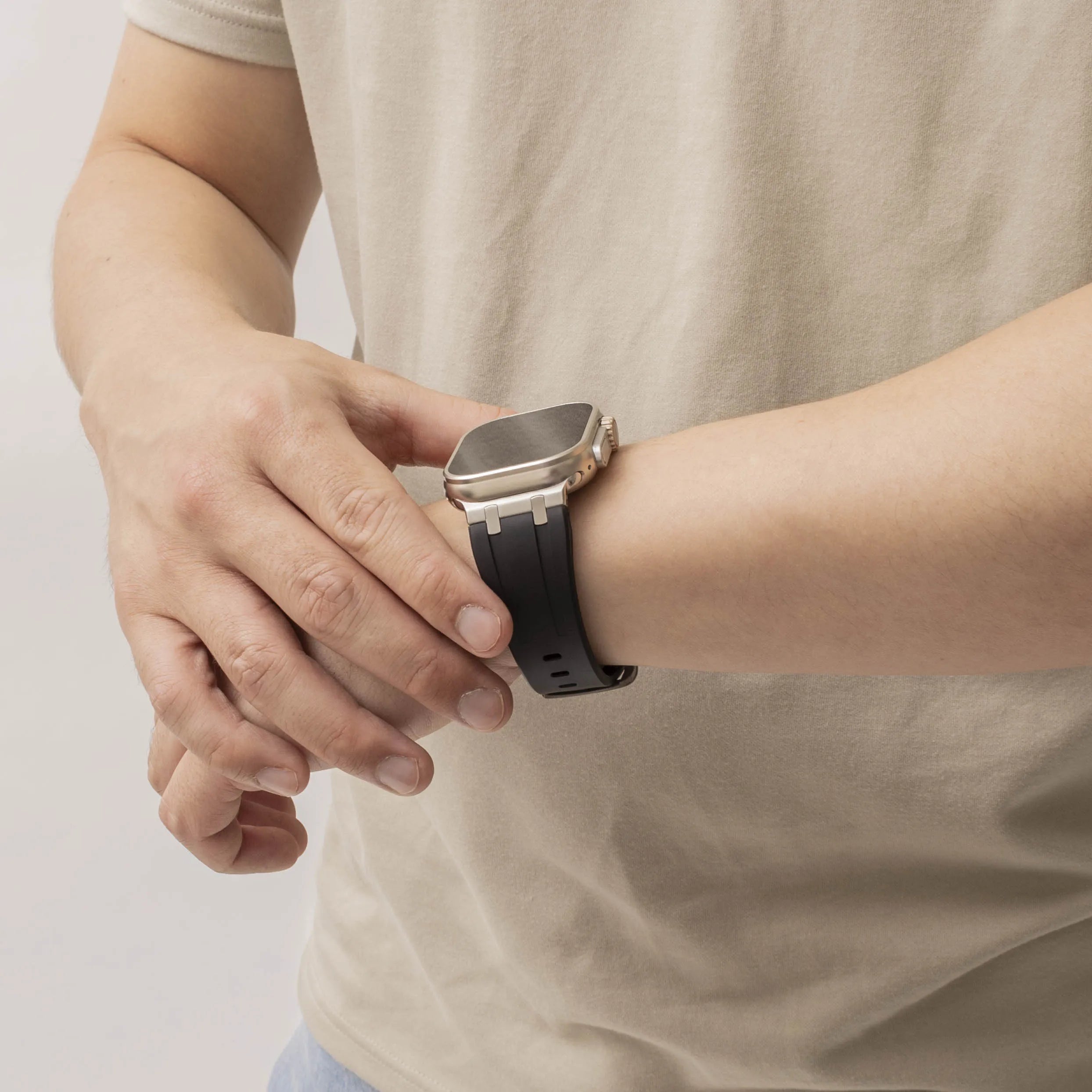 Bandz Bracelet silicone 'Luxe Liquid' Apple Watch (noir avec argent)