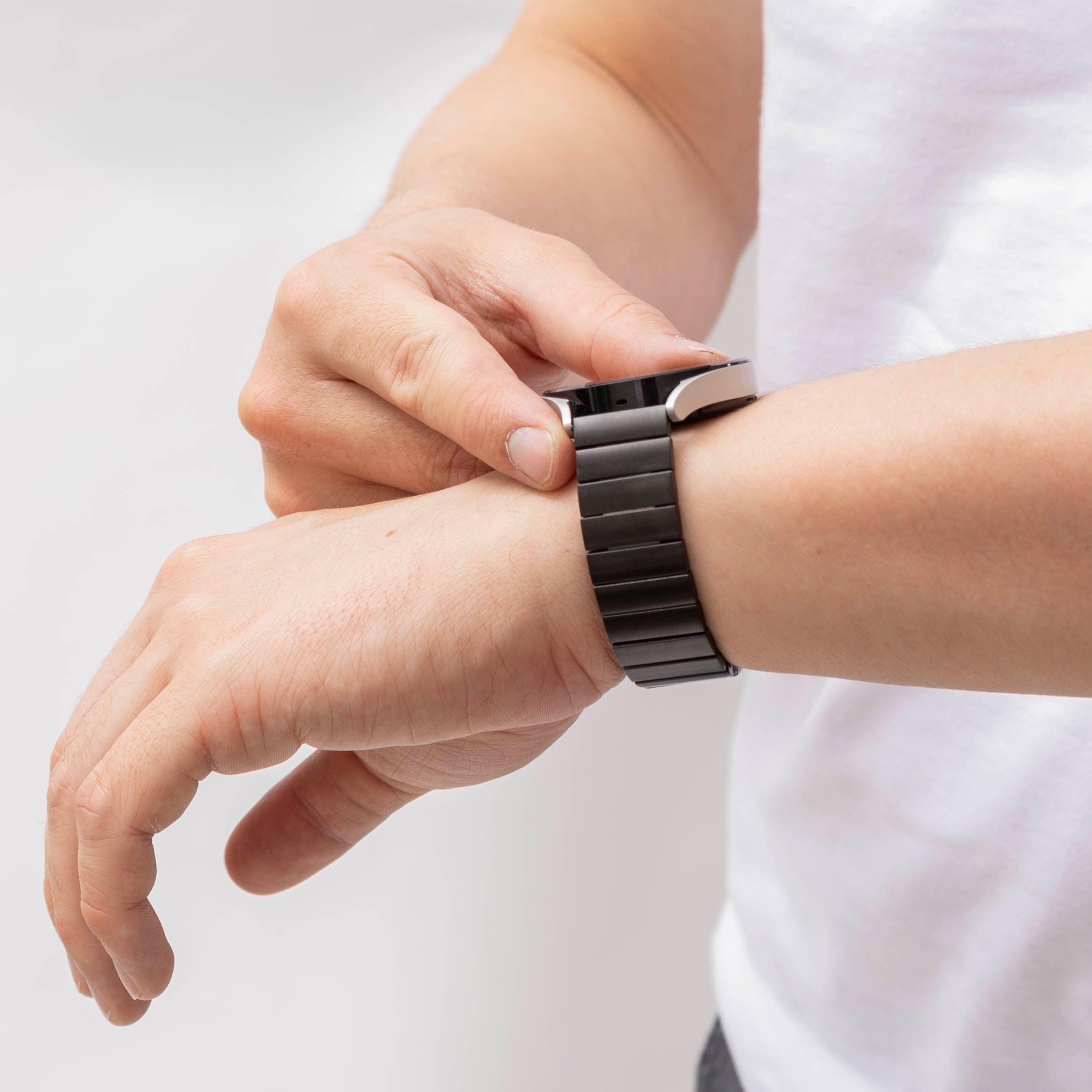 Bracelet acier de luxe Samsung Galaxy Watch 6 - 44mm (noir)