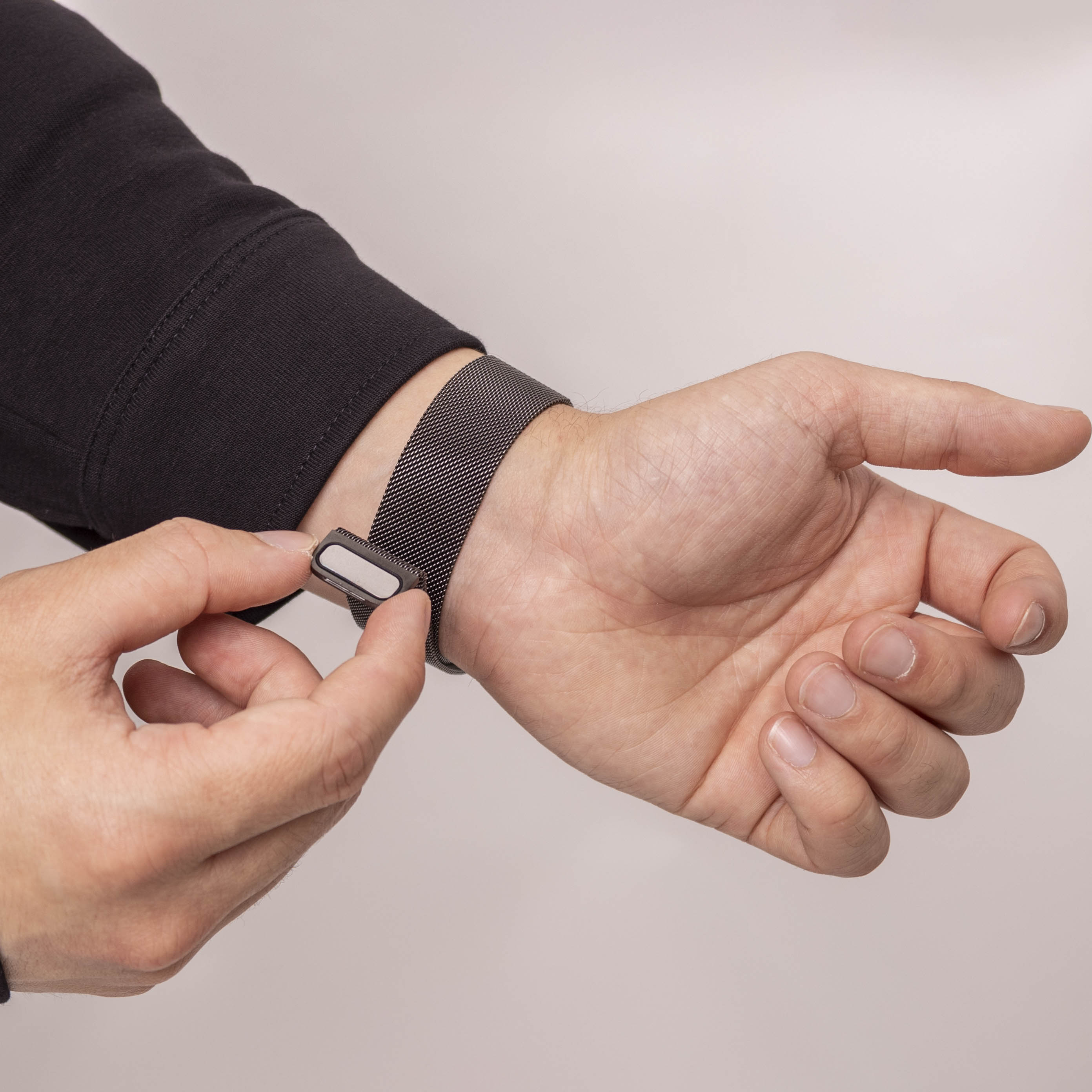 Samsung Galaxy Watch 8 - 44mm Milanese Strap (Space Grey)