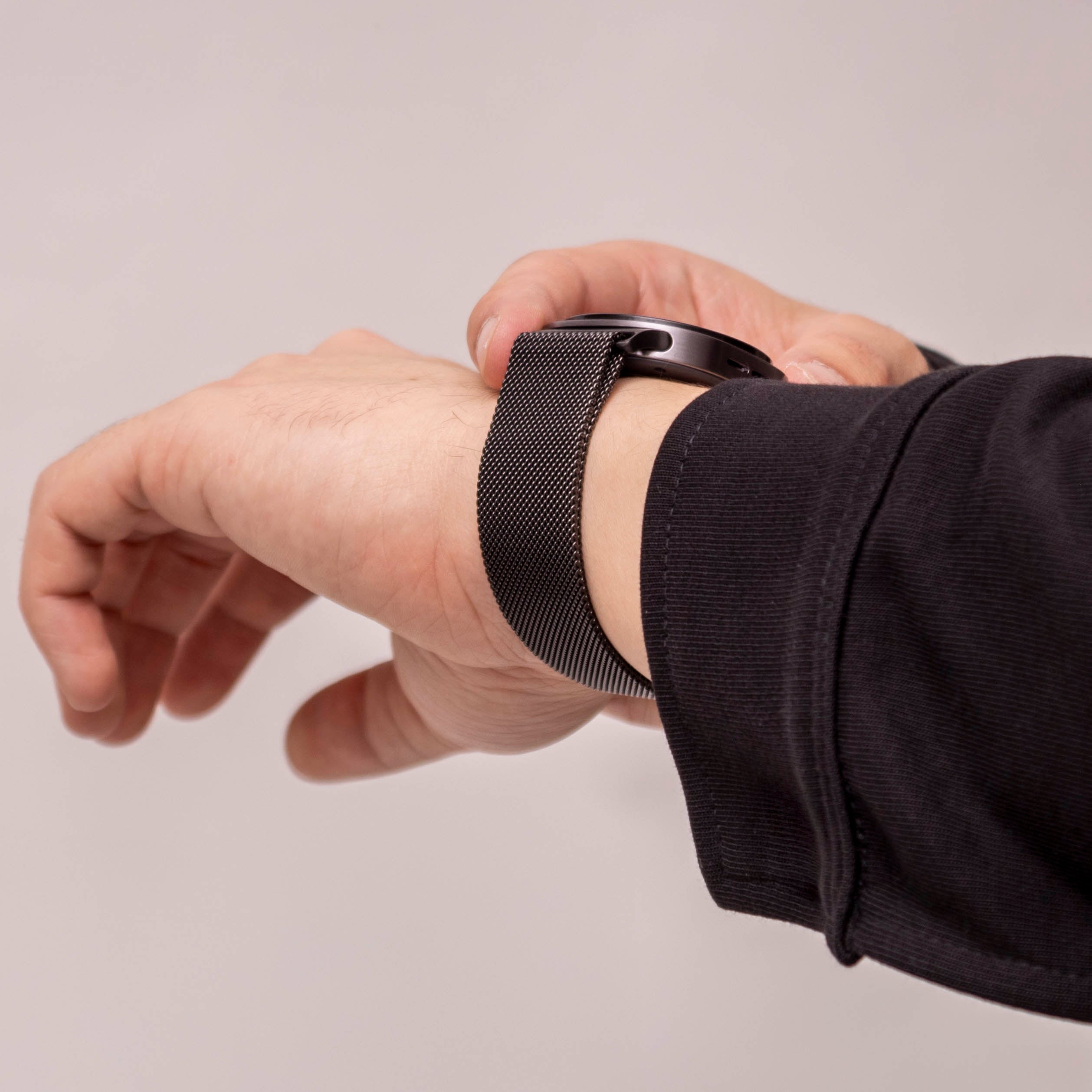 Samsung Galaxy Watch 8 - 44mm Milanese Strap (Black)