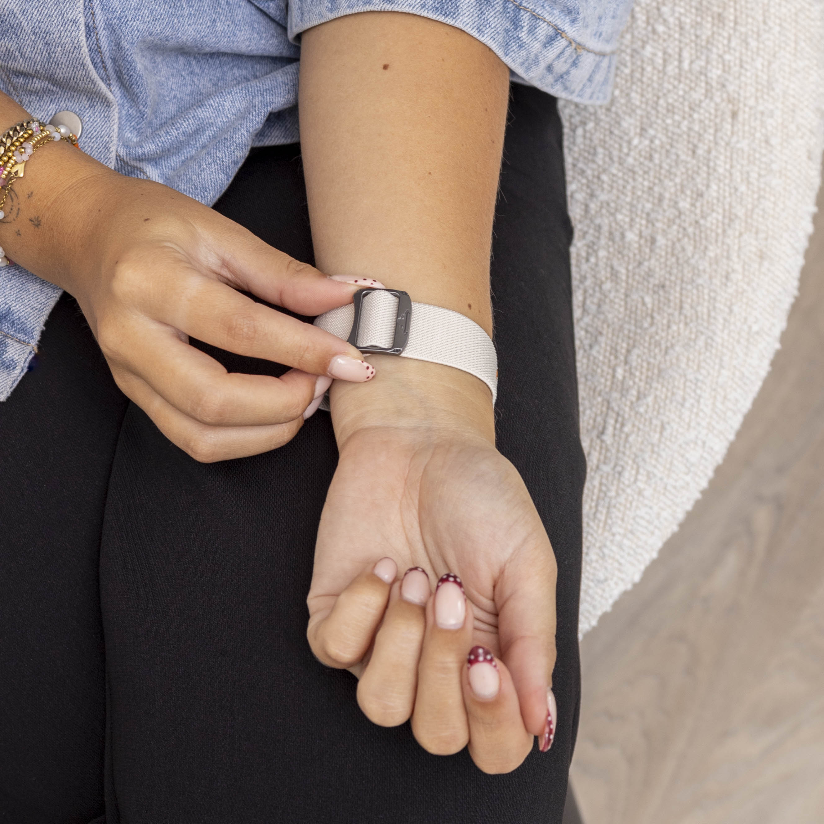 Bracelet elastique Samsung Galaxy Watch 8 - 44mm (lumière stellaire)