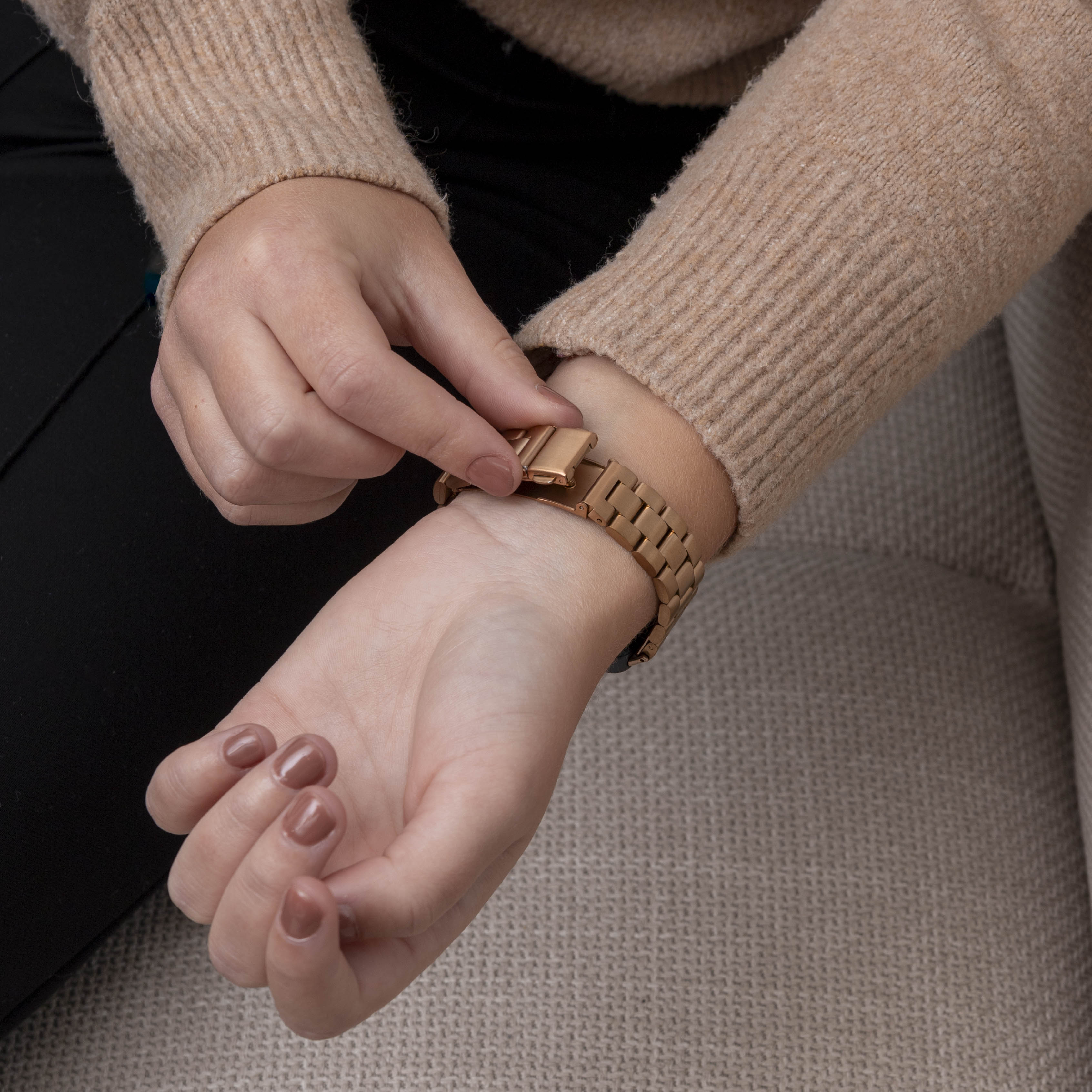 Huawei Band 10 Steel Strap (Rose Gold)