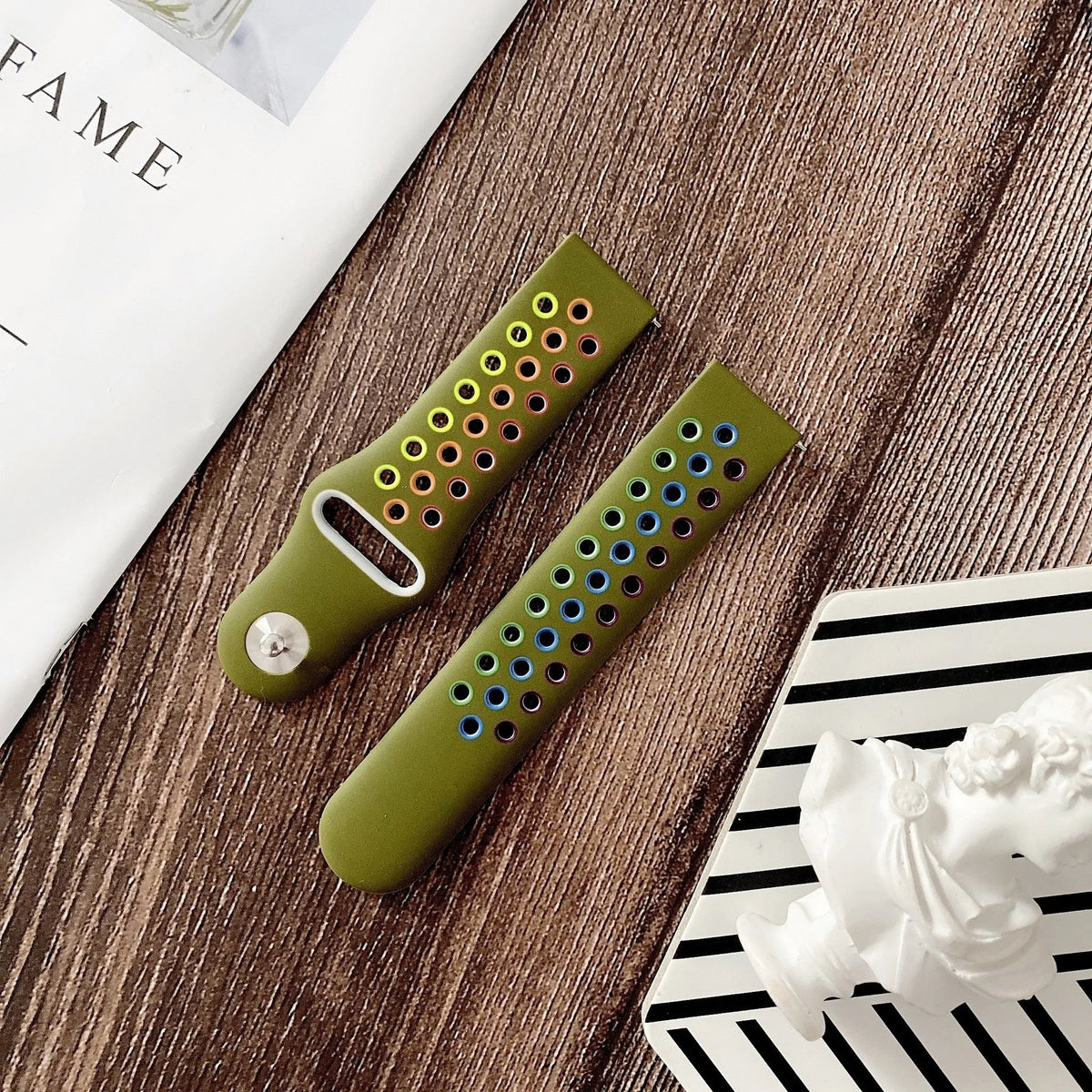 Silicone Sport Strap, laid flat, joined, 45° top view