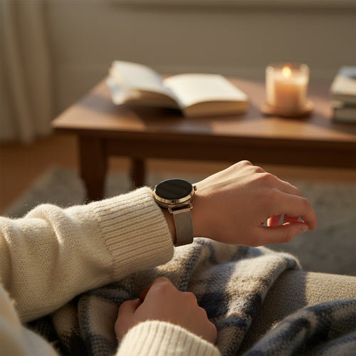 Milanese Strap, champagne, lifestyle photo