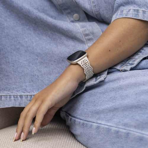 Bracelet silicone avec motif Fitbit Sense (sable rose)