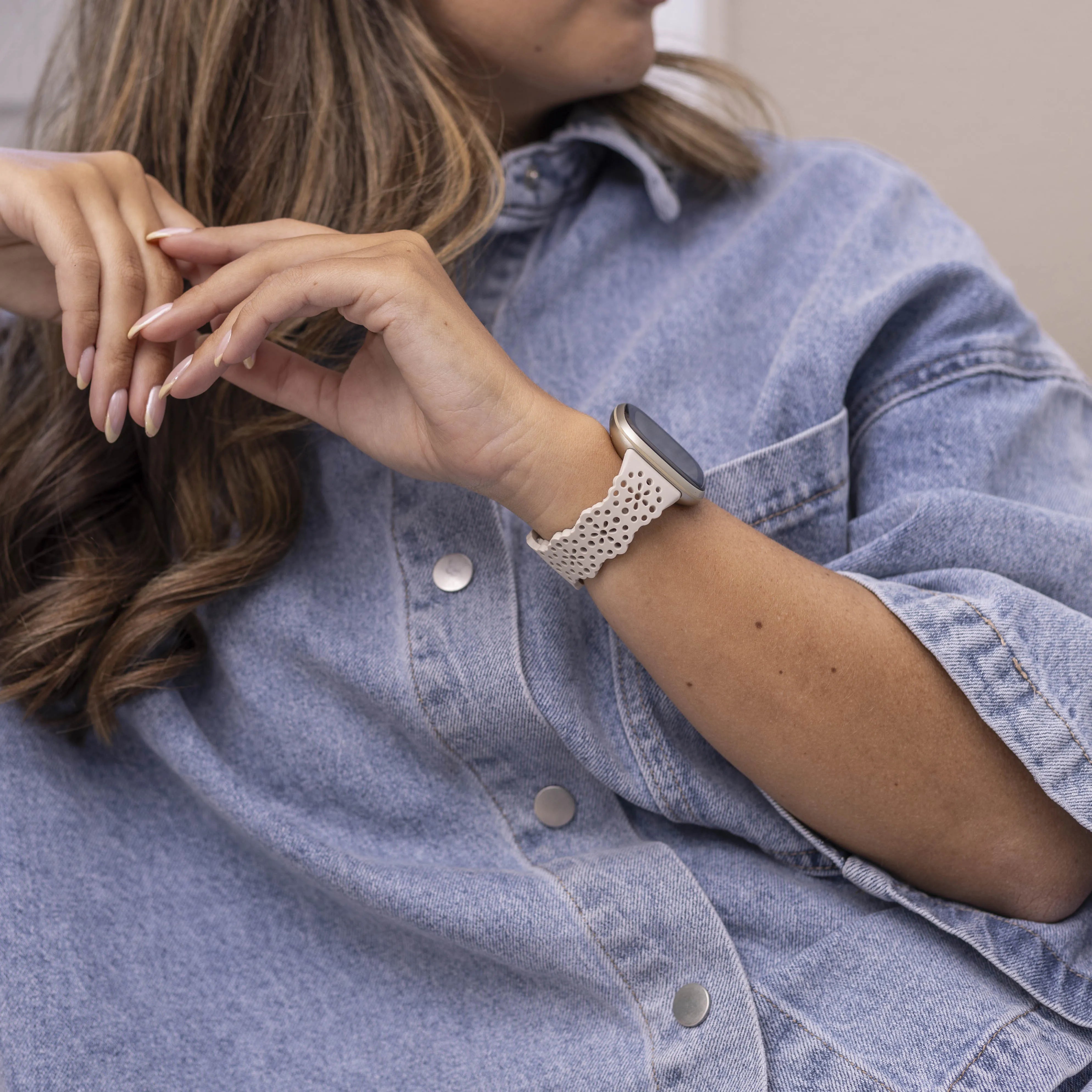 Bracelet silicone avec motif Fitbit Versa 3 (sable rose)