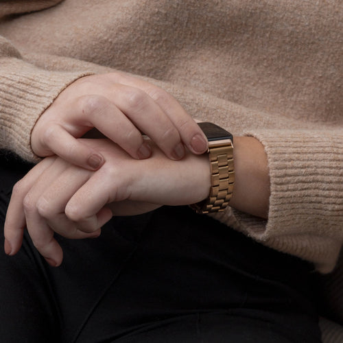 Steel Strap, rose gold, lifestyle photo