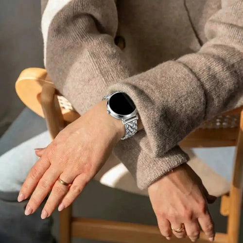 Bandz Pebble Round 2 - 14mm Metal Strap 'V-Type' (Silver)