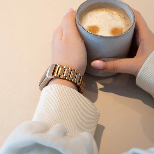 Steel Strap, rose gold, lifestyle photo