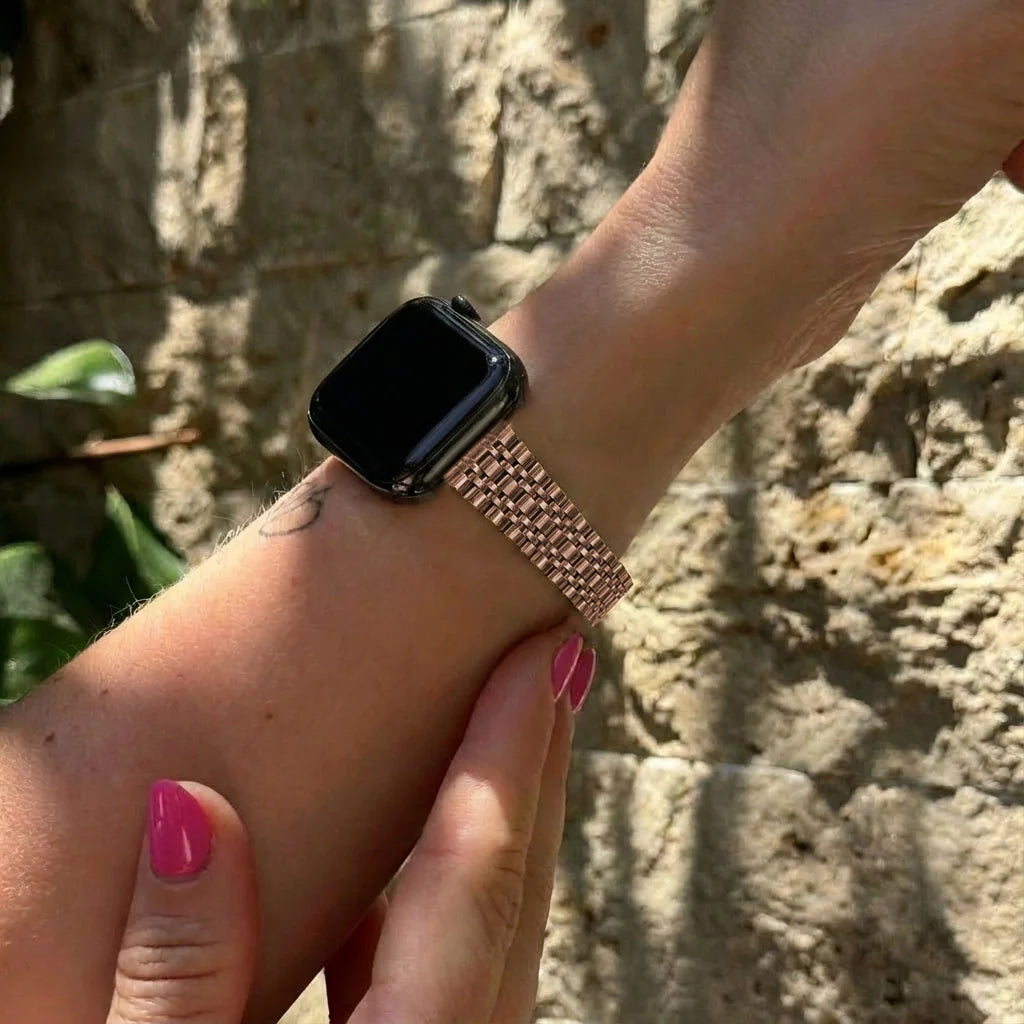 Steel Strap 'Slim', rose gold, lifestyle photo