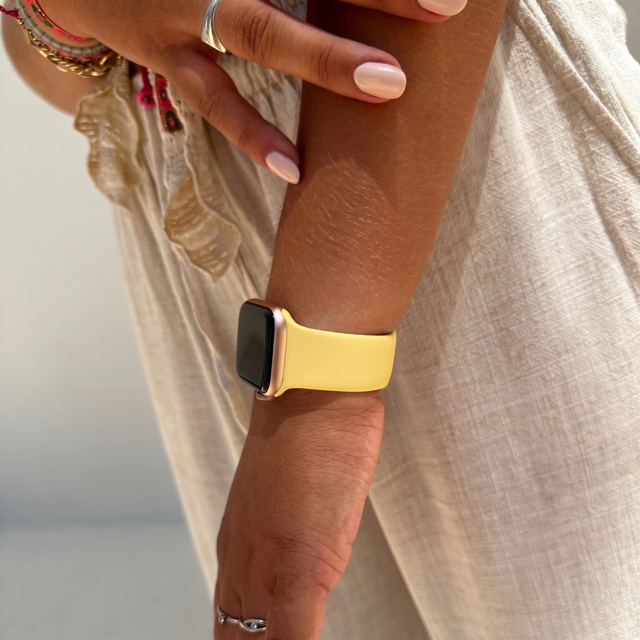 xoxo Wildhearts Bracelet silicone Apple Watch (jaune)
