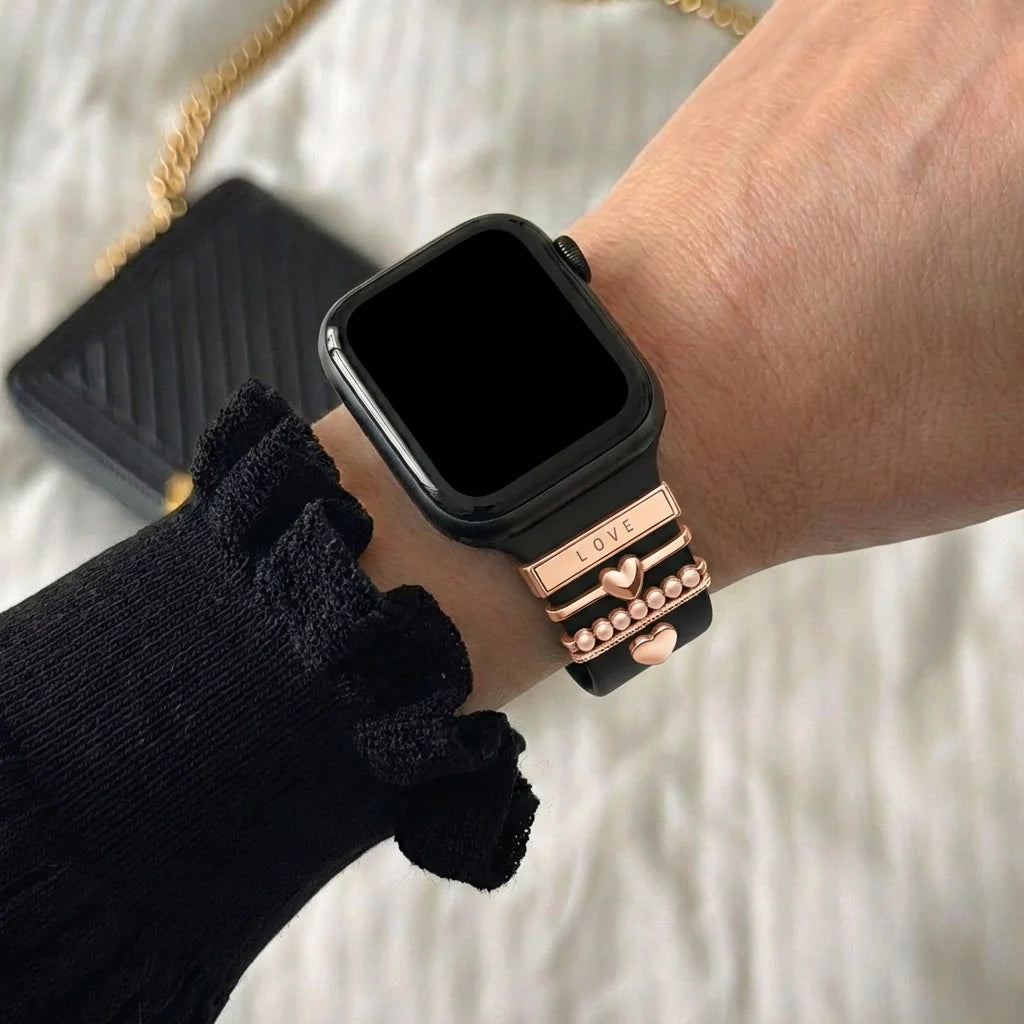 Bracelet smartwatch avec charms - Coeurs (or rose)