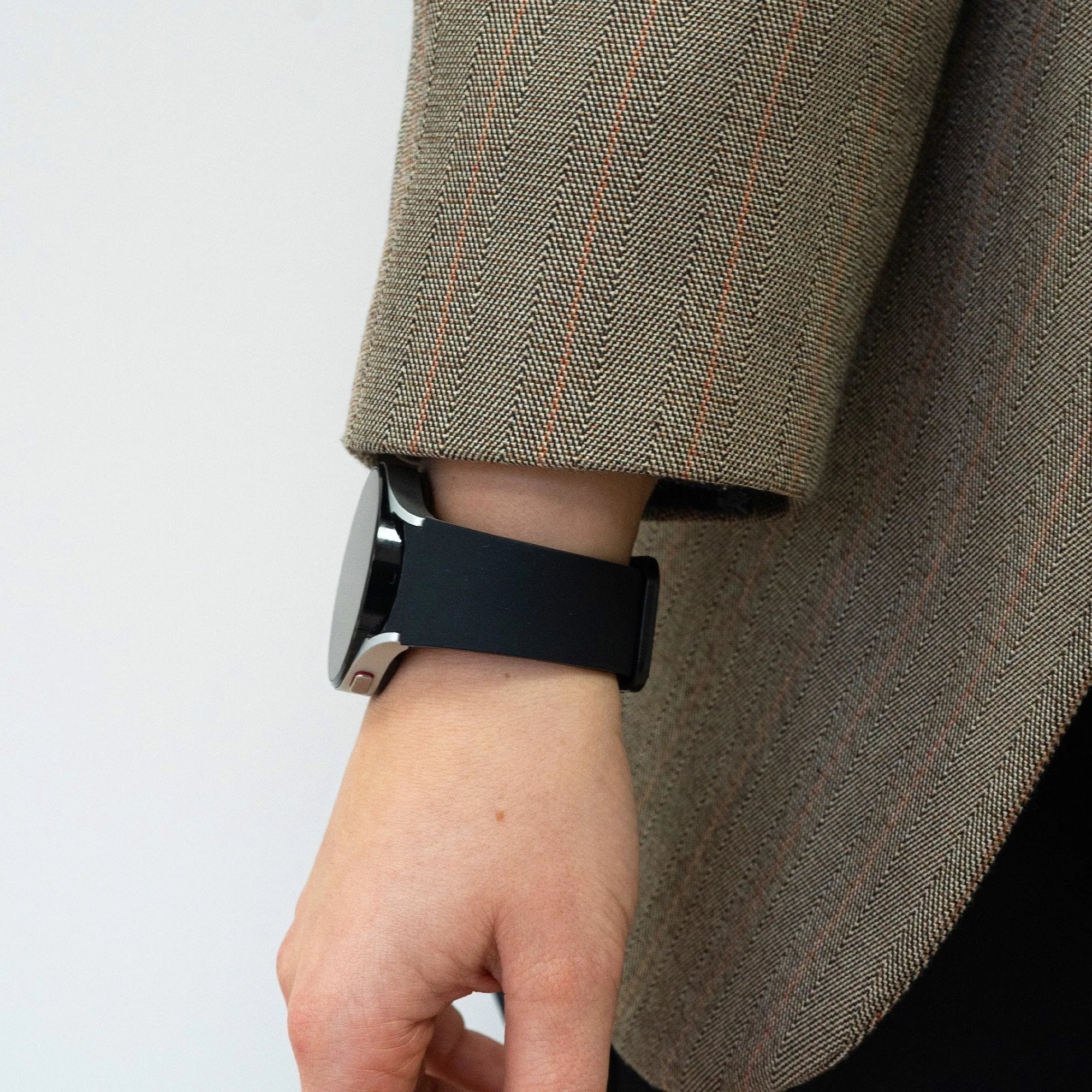 Silicone Strap 'One Push', black, lifestyle photo