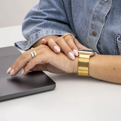 Metal Strap, gold, lifestyle photo