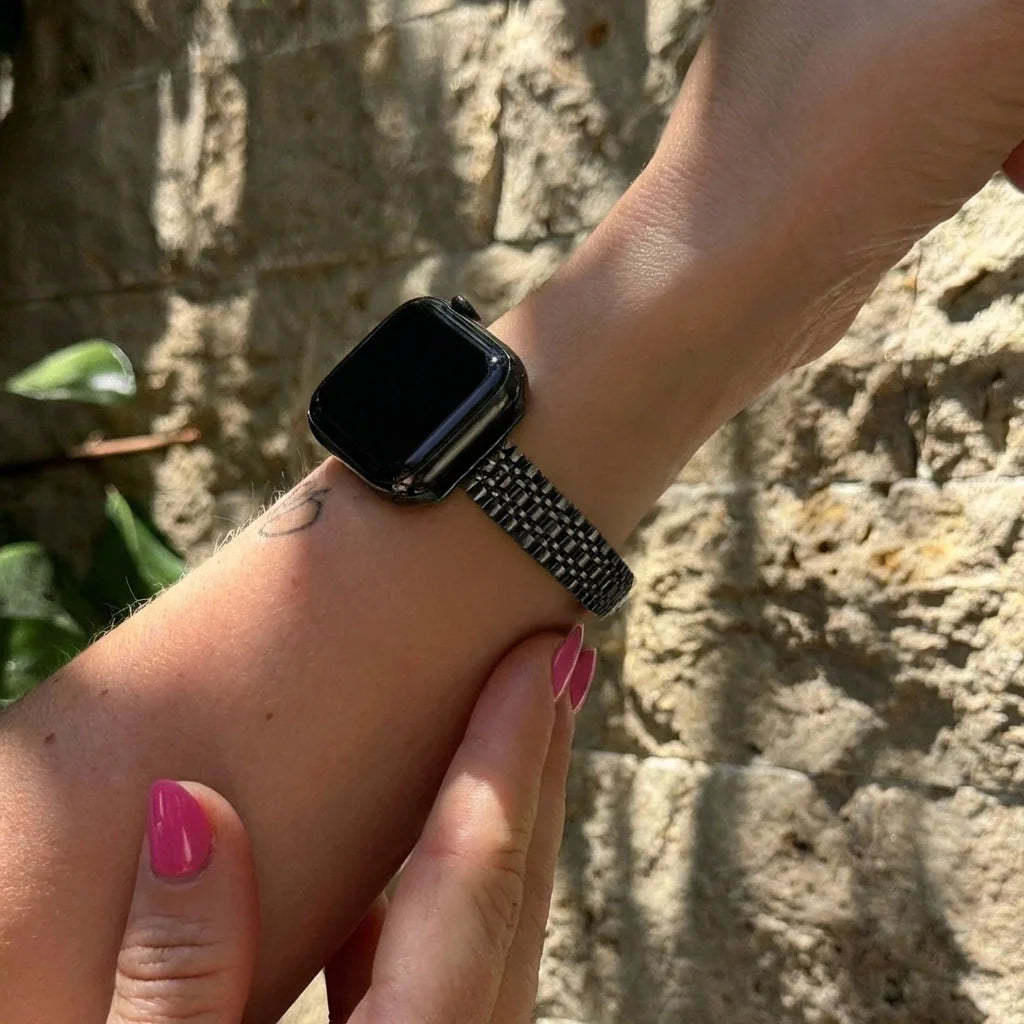 Steel Strap 'Slim', black, lifestyle photo