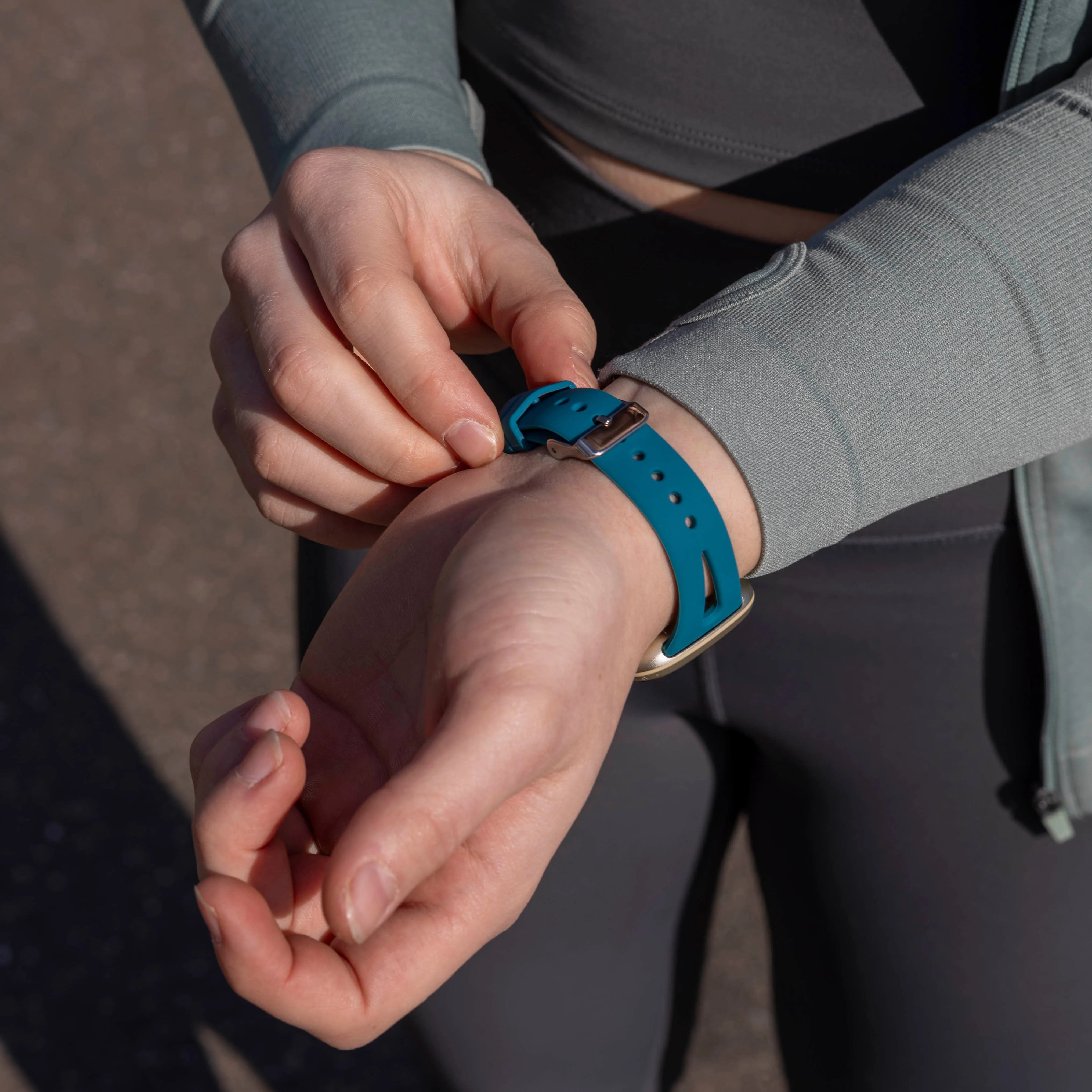 Bracelet silicone de luxe Fitbit Versa 3 (vertbleu)