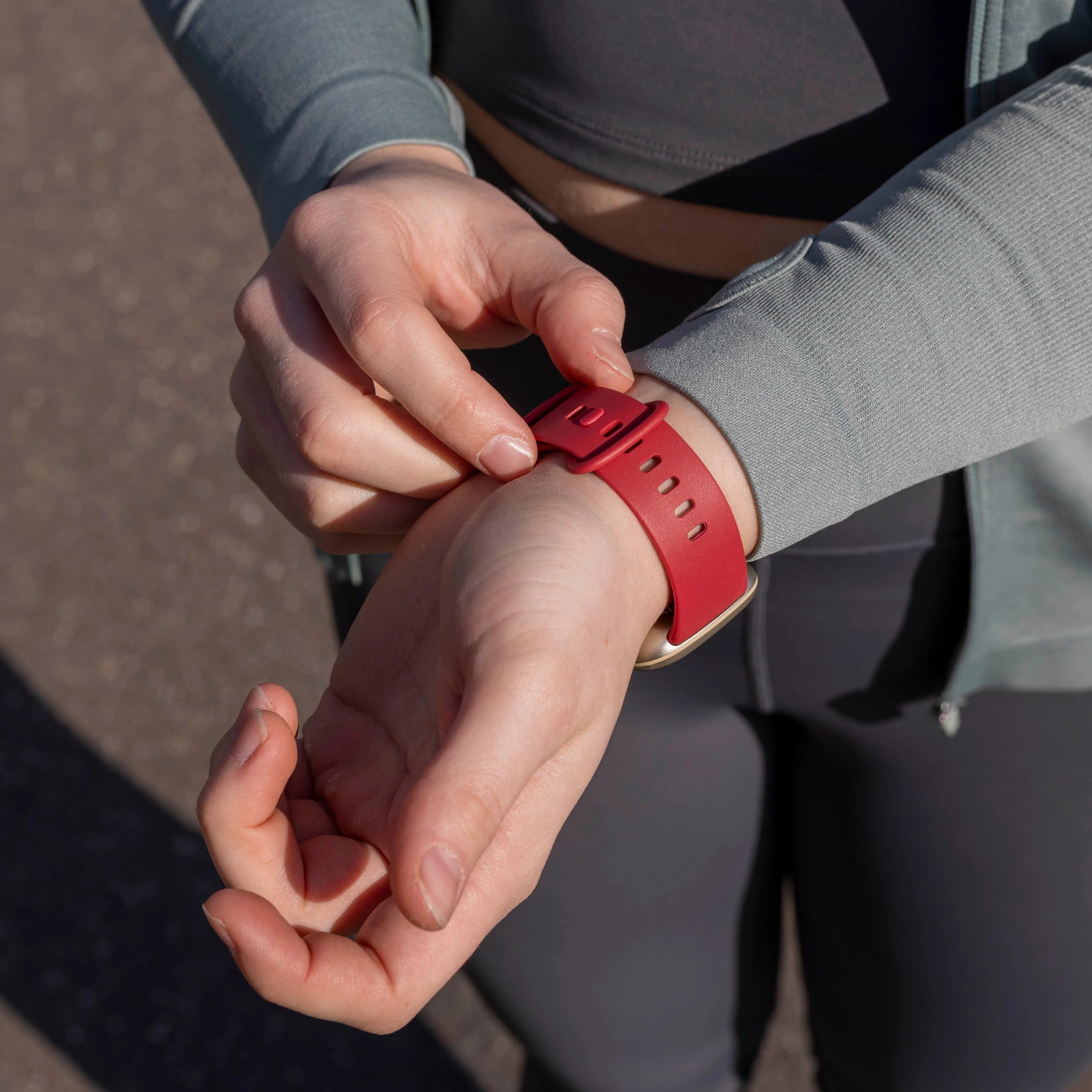 Bracelet silicone classique Fitbit Versa 3 (vin rouge)