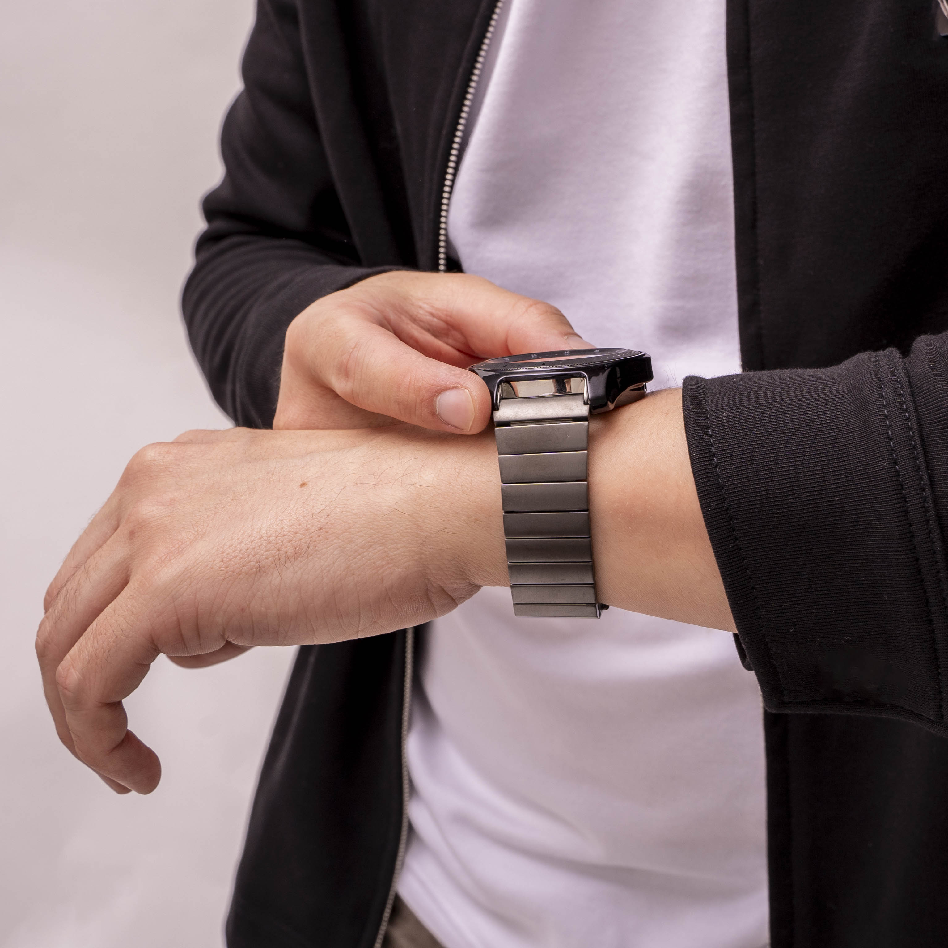 Bracelet titane de luxe Samsung Galaxy Watch 46mm (gris)