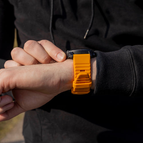Bandz Garmin Fenix 9 - 51mm Buckled Silicone Strap (Orange)
