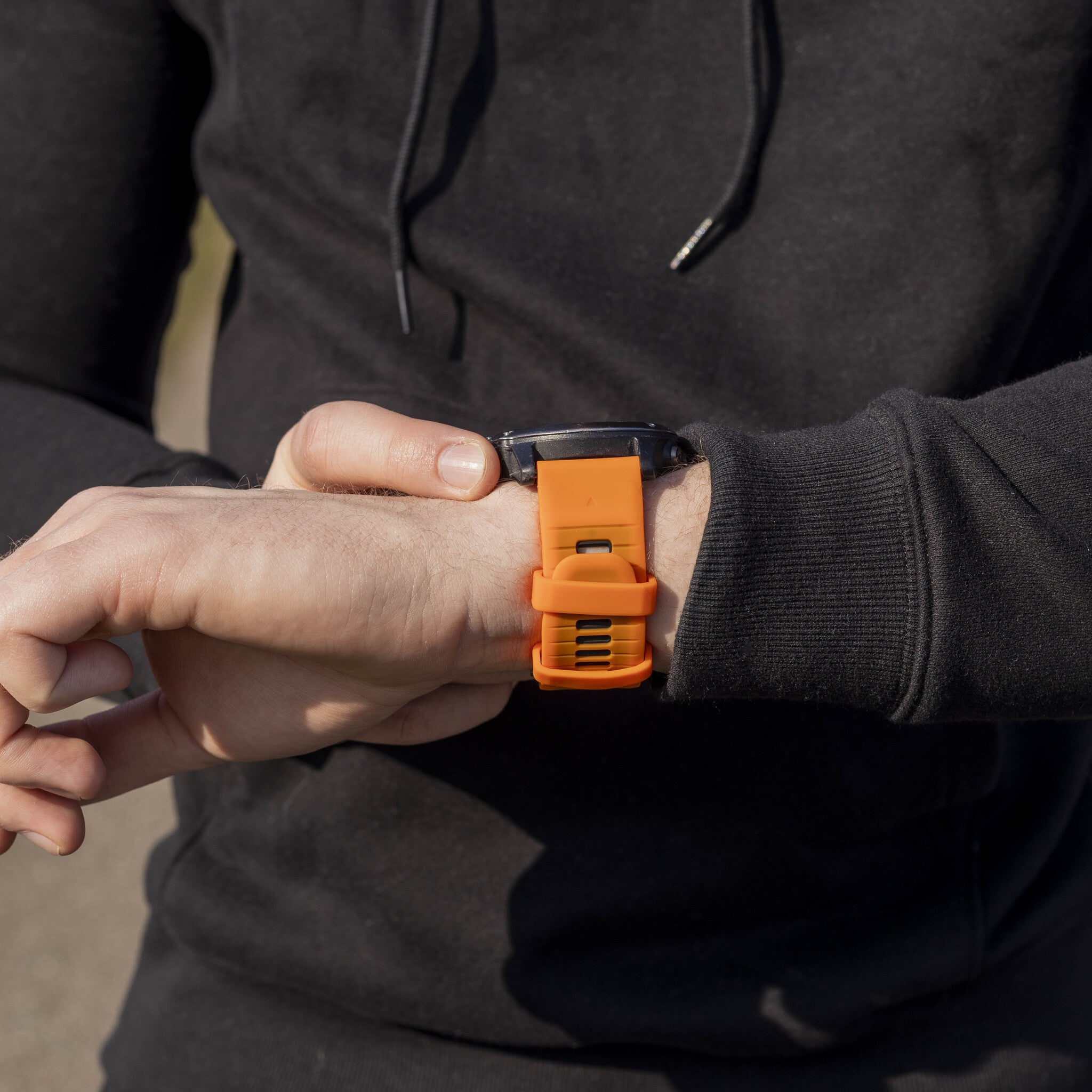 Bracelet sport avec boucle Garmin Fenix 8 Pro - 51mm (orange/noir)