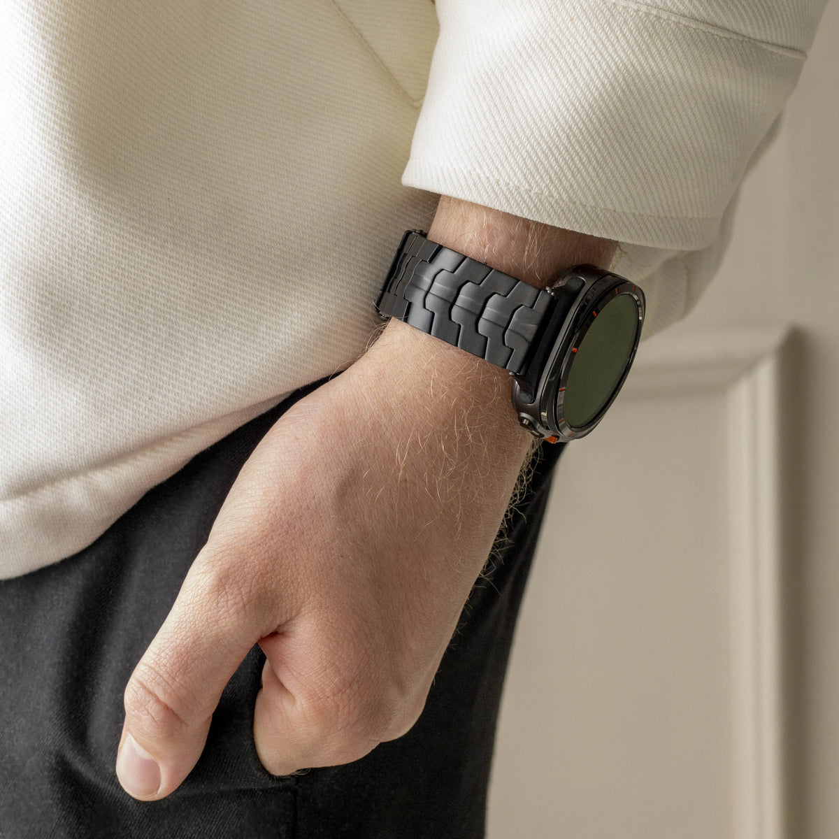 Titanium Strap 'Iron', black, lifestyle photo