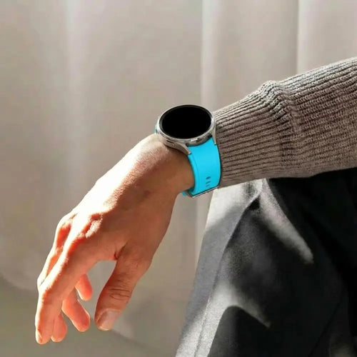 Silicone Strap 'Perfect Fit', light blue, lifestyle photo