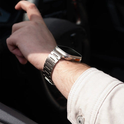 Titanium Strap 'Duo', lifestyle photo