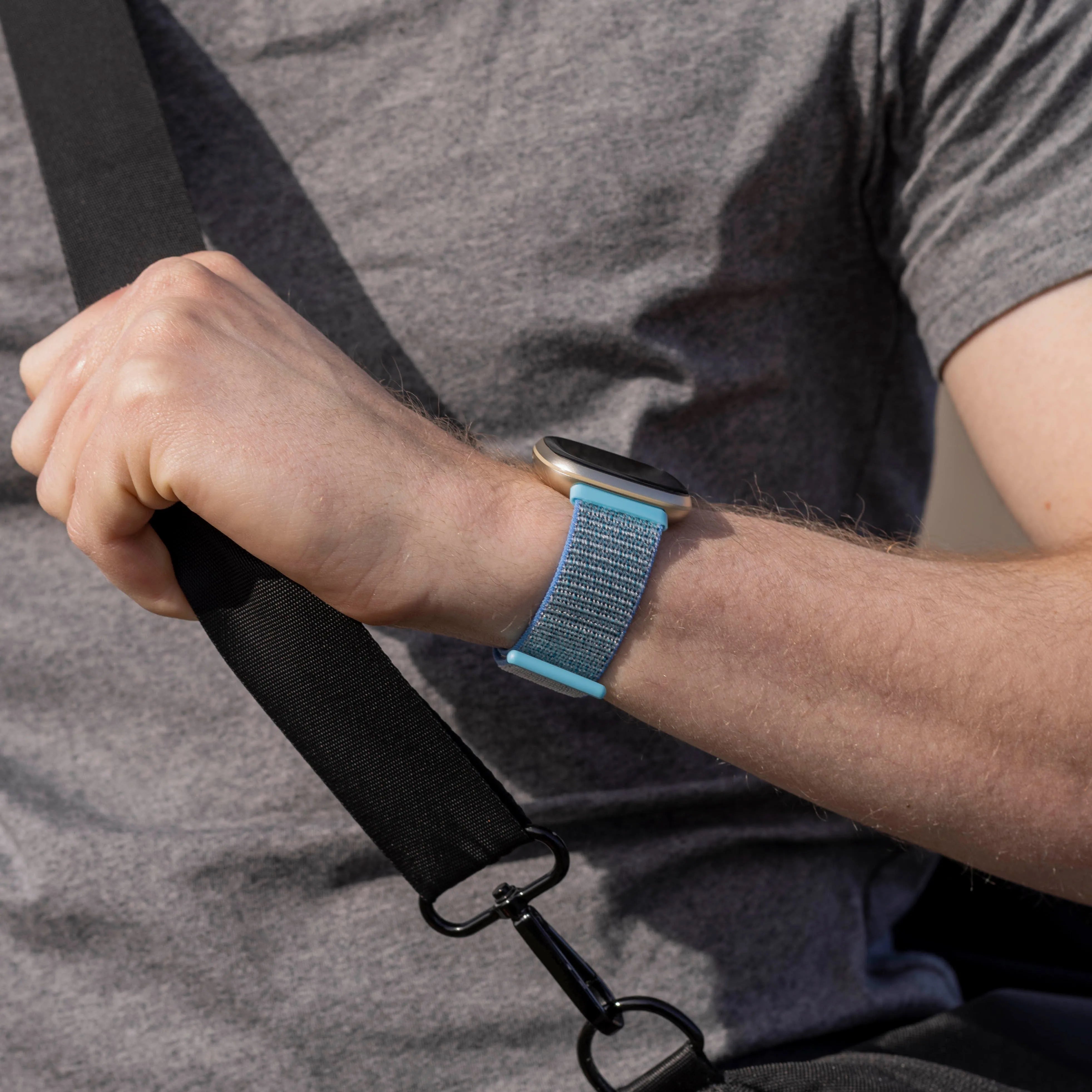 Bracelet nylon Fitbit Sense (bleu clair)