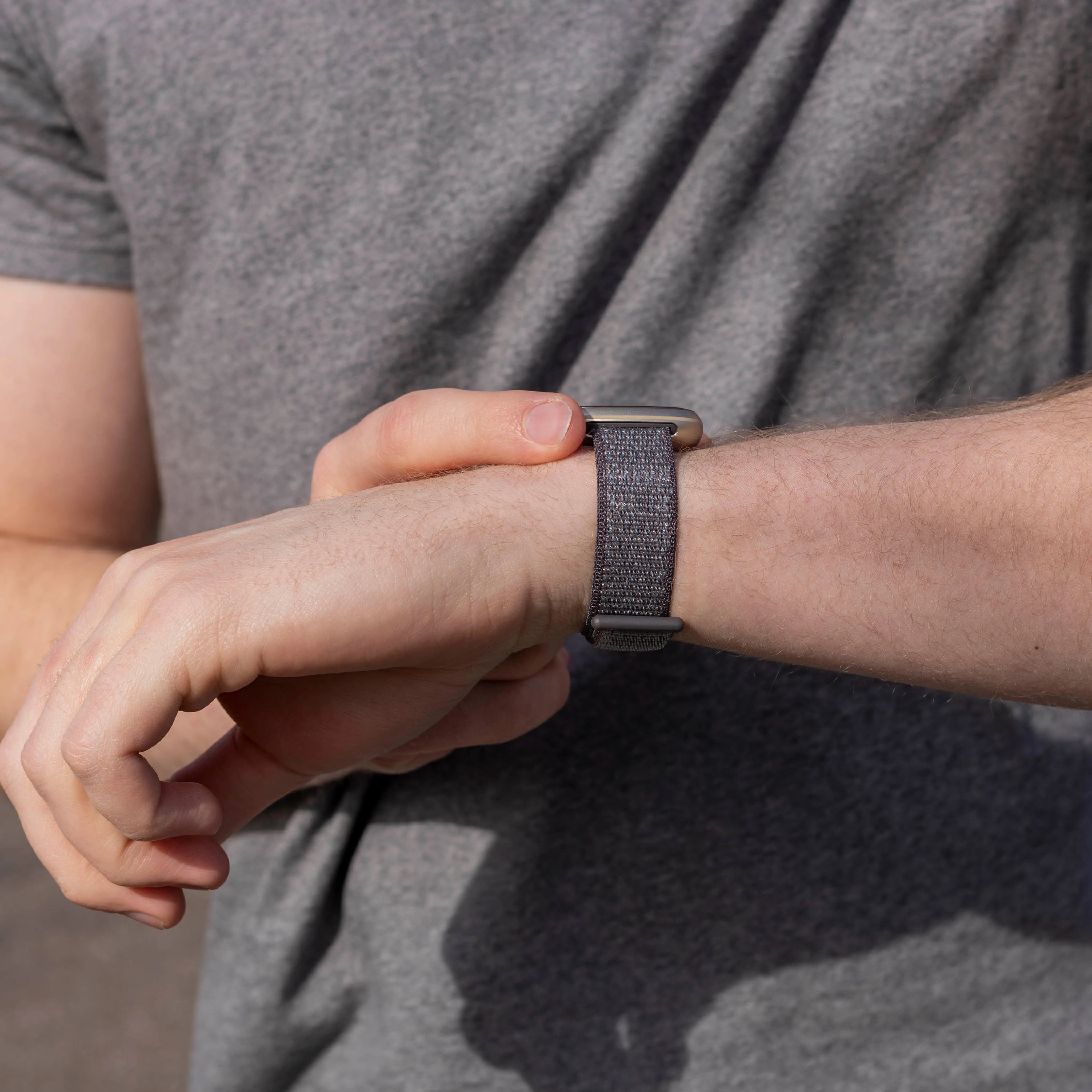 Bracelet nylon Fitbit Sense (gris-vert)