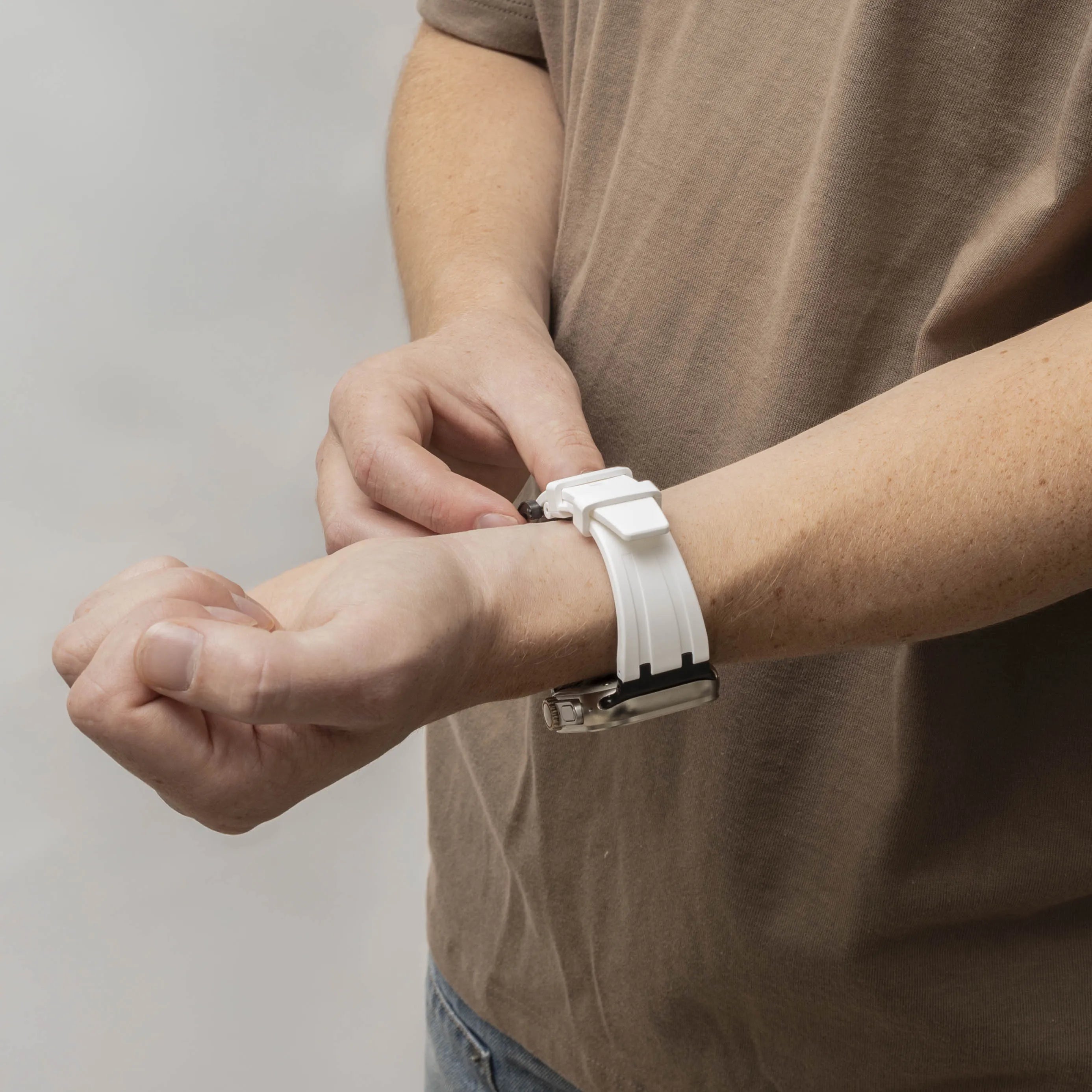 Bandz Bracelet silicone 'Luxe Liquid' Apple Watch (blanc avec noir)