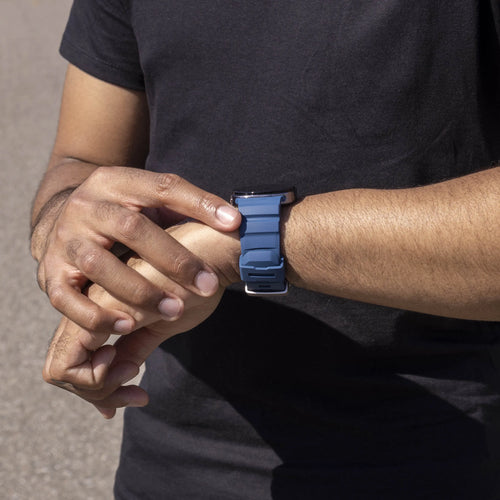 Silicone Strap Extreme, dark blue, lifestyle photo