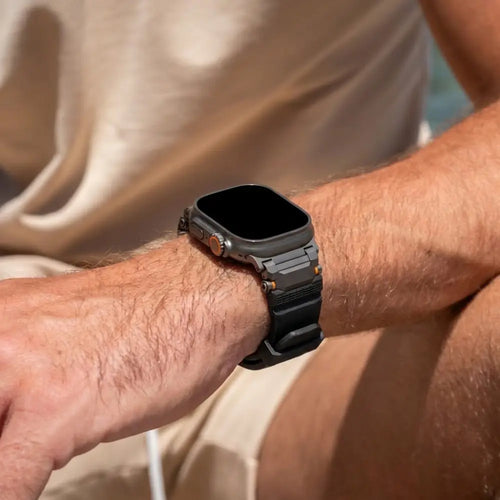 Apple Watch 'Adventurer' siliconen band (zwart met zwart)